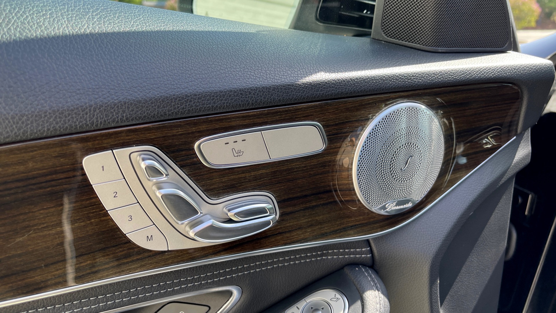 Used 2015 Mercedes-Benz C-CLASS C 300 4MATIC PREMIUM / MULTI MEDIA PKG / BSA / REARVIEW for sale Sold at Formula Imports in Charlotte NC 28227 25