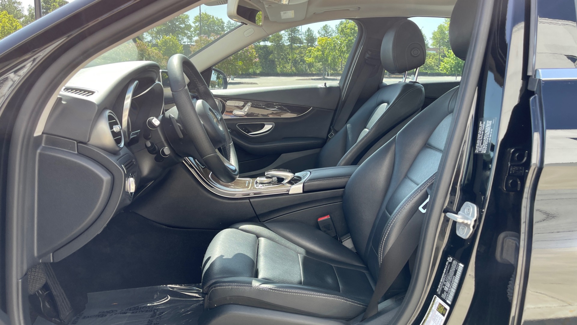 Used 2015 Mercedes-Benz C-CLASS C 300 4MATIC PREMIUM / MULTI MEDIA PKG / BSA / REARVIEW for sale Sold at Formula Imports in Charlotte NC 28227 29