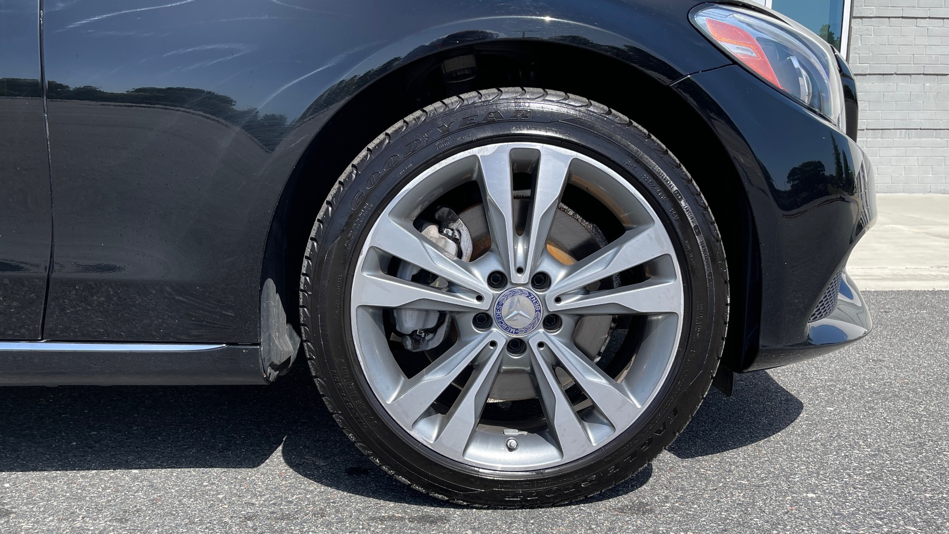 Used 2015 Mercedes-Benz C-CLASS C 300 4MATIC PREMIUM / MULTI MEDIA PKG / BSA / REARVIEW for sale Sold at Formula Imports in Charlotte NC 28227 63