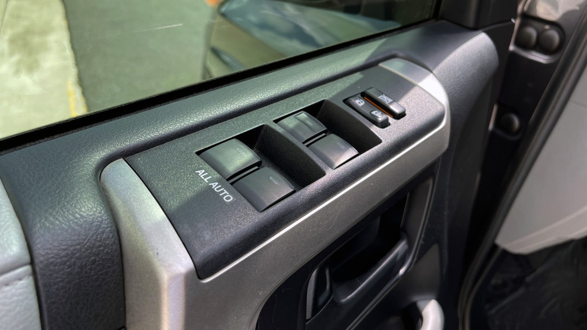Used 2011 Toyota 4Runner SR5 / SUNROOF / 4X4 / BLUETOOTH / BACKUP CAMERA for sale Sold at Formula Imports in Charlotte NC 28227 16