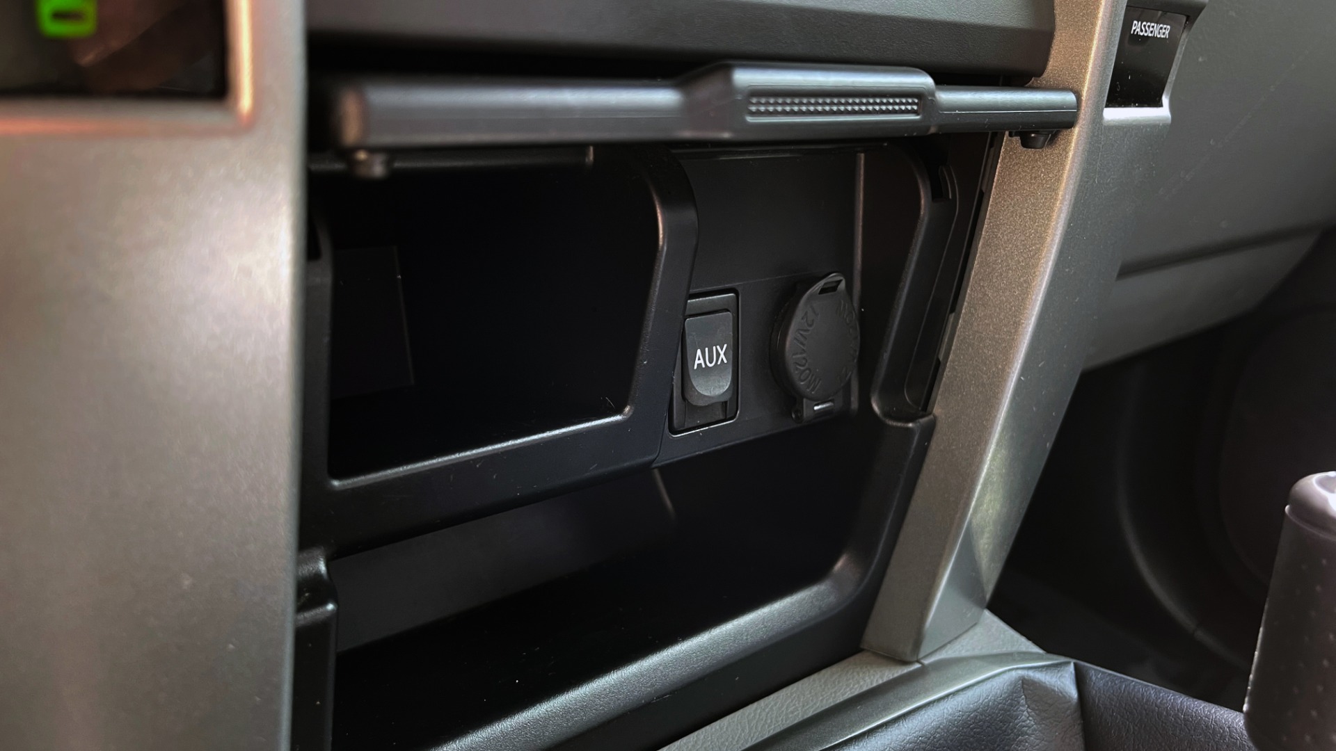 Used 2011 Toyota 4Runner SR5 / SUNROOF / 4X4 / BLUETOOTH / BACKUP CAMERA for sale Sold at Formula Imports in Charlotte NC 28227 19