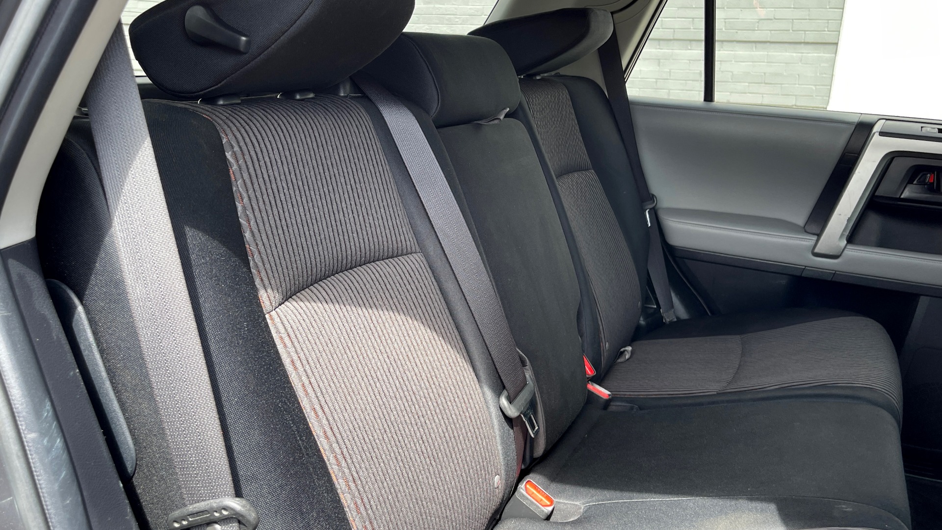 Used 2011 Toyota 4RUNNER SR5 4X4 V6 / 5-SPD AUTO / SUNROOF / POWER FRONT SEATS for sale $19,999 at Formula Imports in Charlotte NC 28227 22