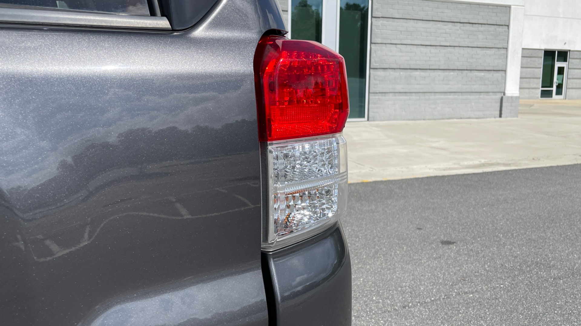 Used 2011 Toyota 4Runner SR5 / SUNROOF / 4X4 / BLUETOOTH / BACKUP CAMERA for sale Sold at Formula Imports in Charlotte NC 28227 26