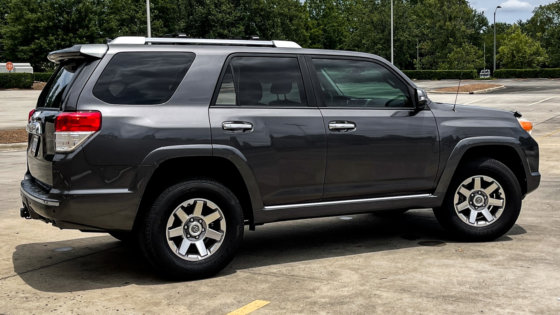 Used 2011 Toyota 4Runner SR5 / SUNROOF / 4X4 / BLUETOOTH / BACKUP CAMERA for sale Sold at Formula Imports in Charlotte NC 28227 3