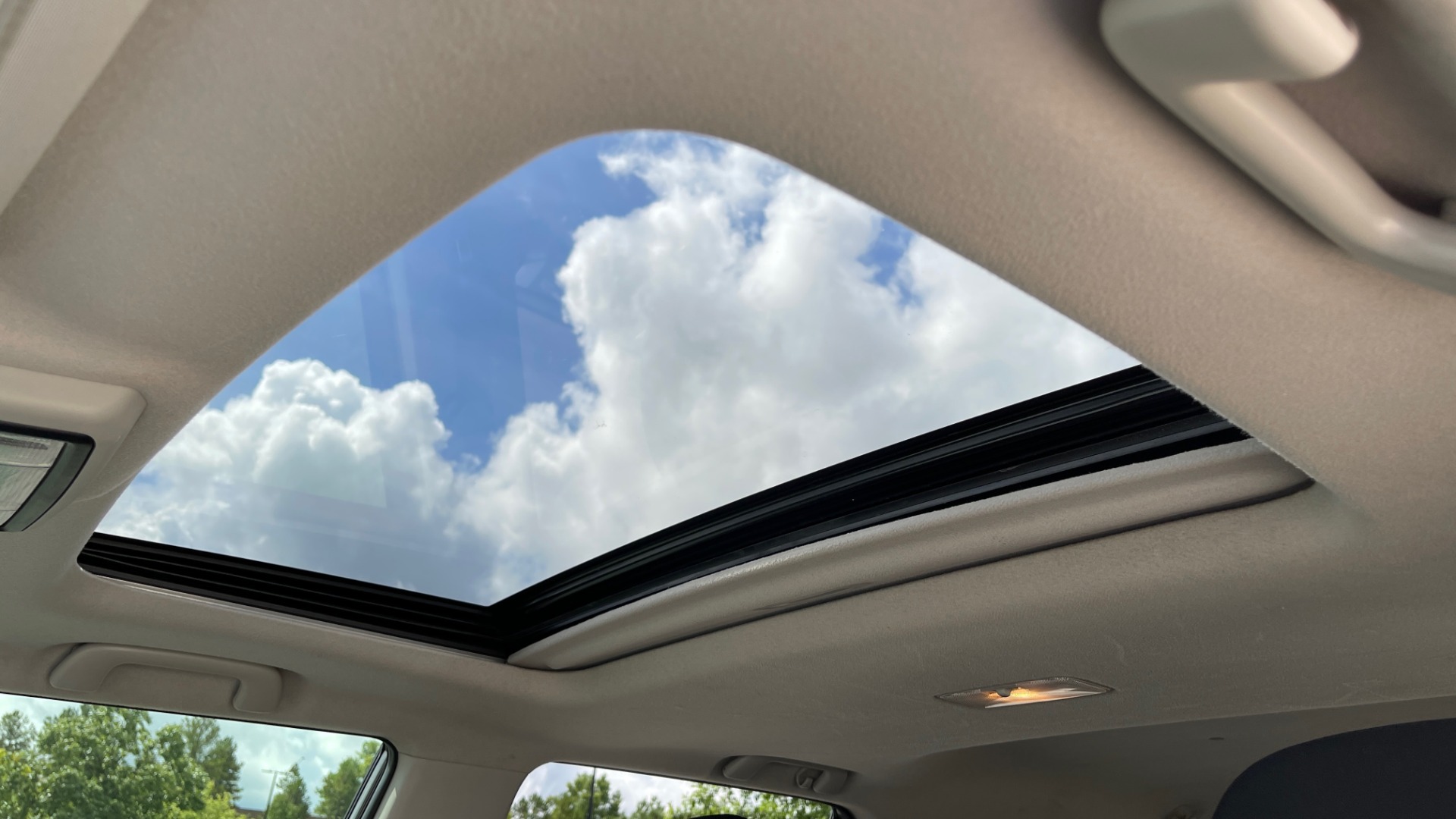 Used 2011 Toyota 4Runner SR5 / SUNROOF / 4X4 / BLUETOOTH / BACKUP CAMERA for sale Sold at Formula Imports in Charlotte NC 28227 30