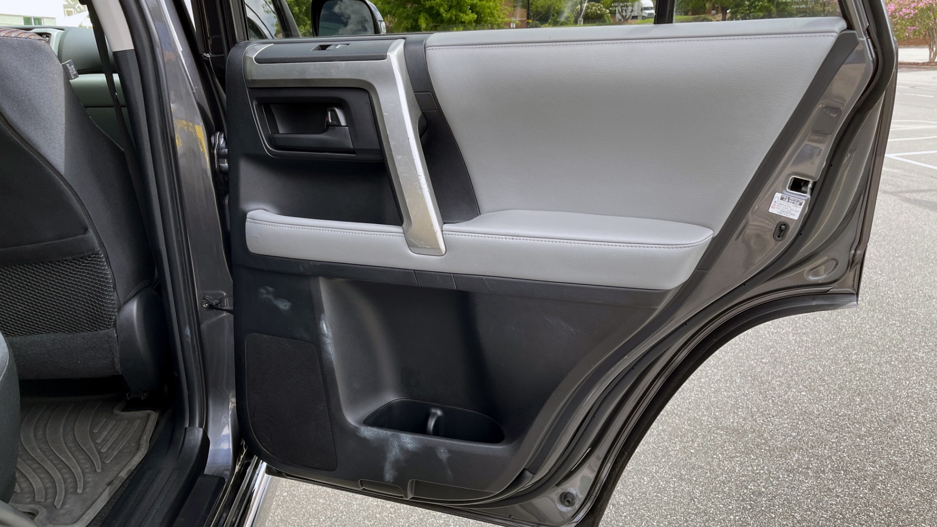 Used 2011 Toyota 4Runner SR5 / SUNROOF / 4X4 / BLUETOOTH / BACKUP CAMERA for sale Sold at Formula Imports in Charlotte NC 28227 37