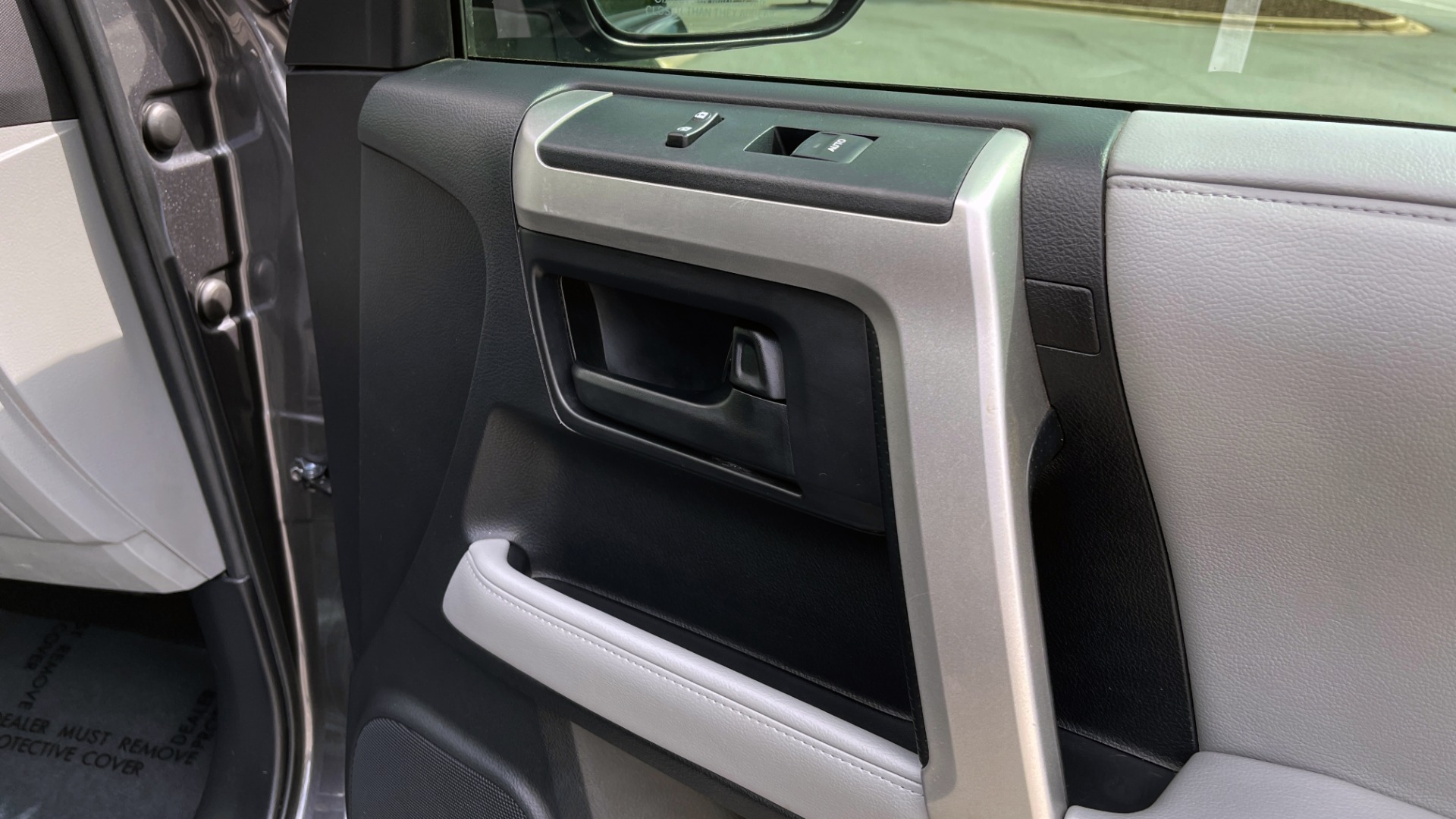 Used 2011 Toyota 4Runner SR5 / SUNROOF / 4X4 / BLUETOOTH / BACKUP CAMERA for sale Sold at Formula Imports in Charlotte NC 28227 40