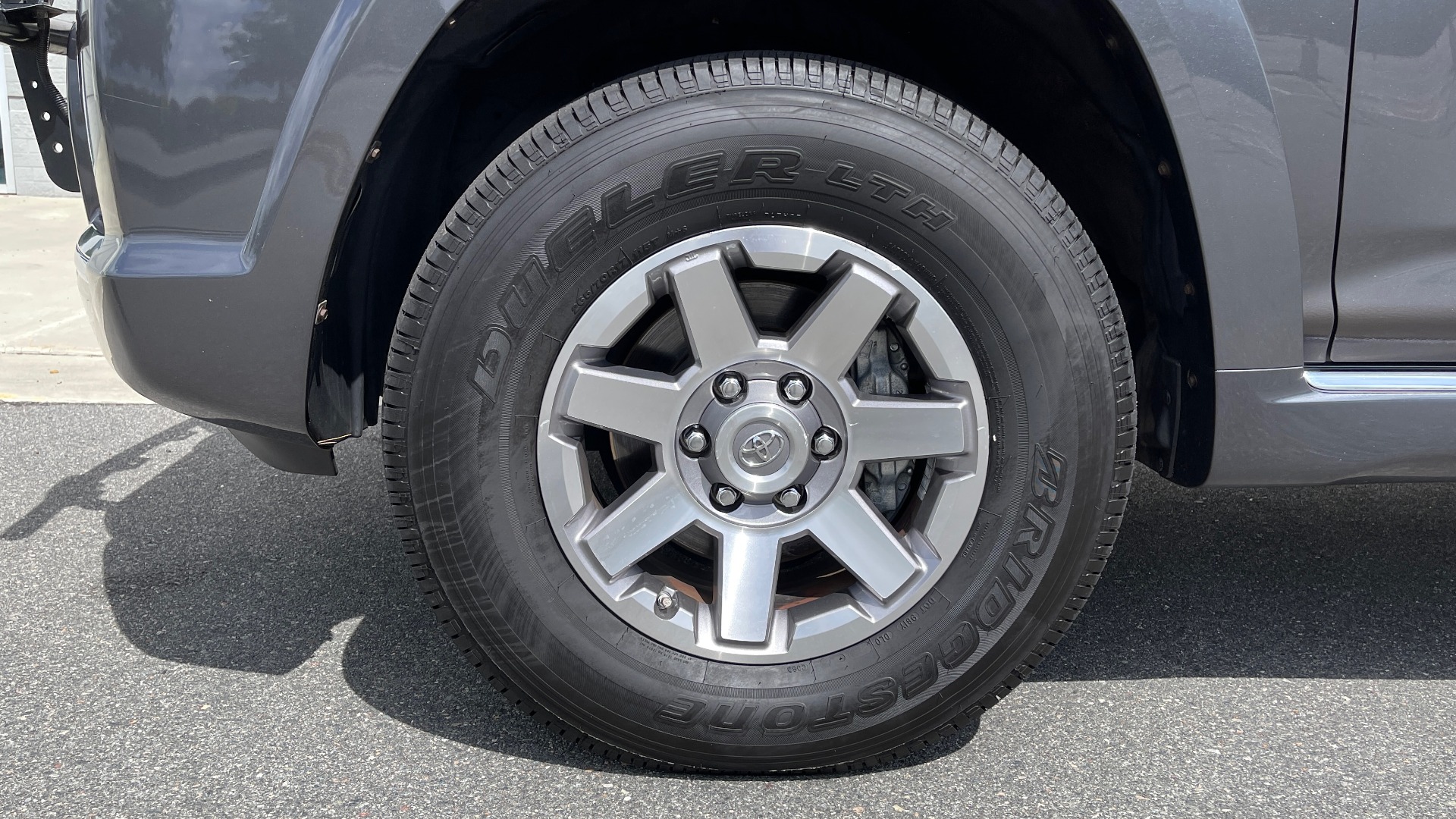 Used 2011 Toyota 4Runner SR5 / SUNROOF / 4X4 / BLUETOOTH / BACKUP CAMERA for sale Sold at Formula Imports in Charlotte NC 28227 42