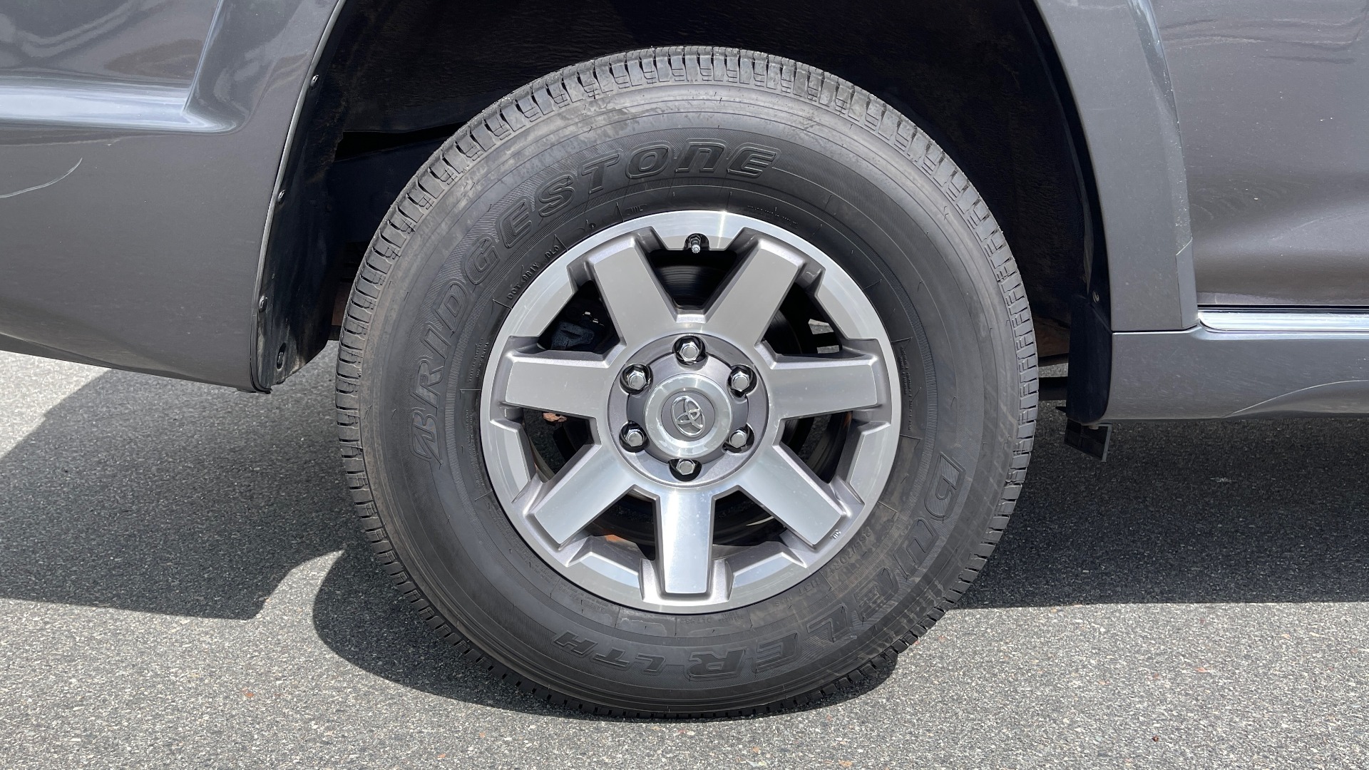 Used 2011 Toyota 4Runner SR5 / SUNROOF / 4X4 / BLUETOOTH / BACKUP CAMERA for sale Sold at Formula Imports in Charlotte NC 28227 44