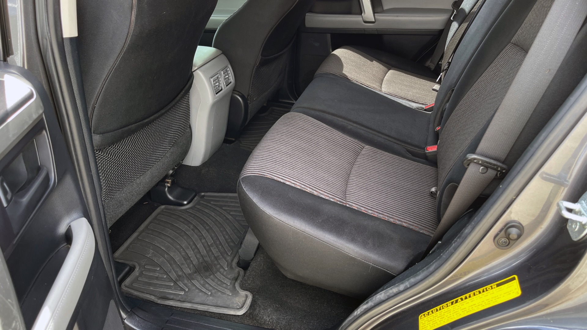 Used 2011 Toyota 4RUNNER SR5 4X4 V6 / 5-SPD AUTO / SUNROOF / POWER FRONT SEATS for sale $19,999 at Formula Imports in Charlotte NC 28227 9