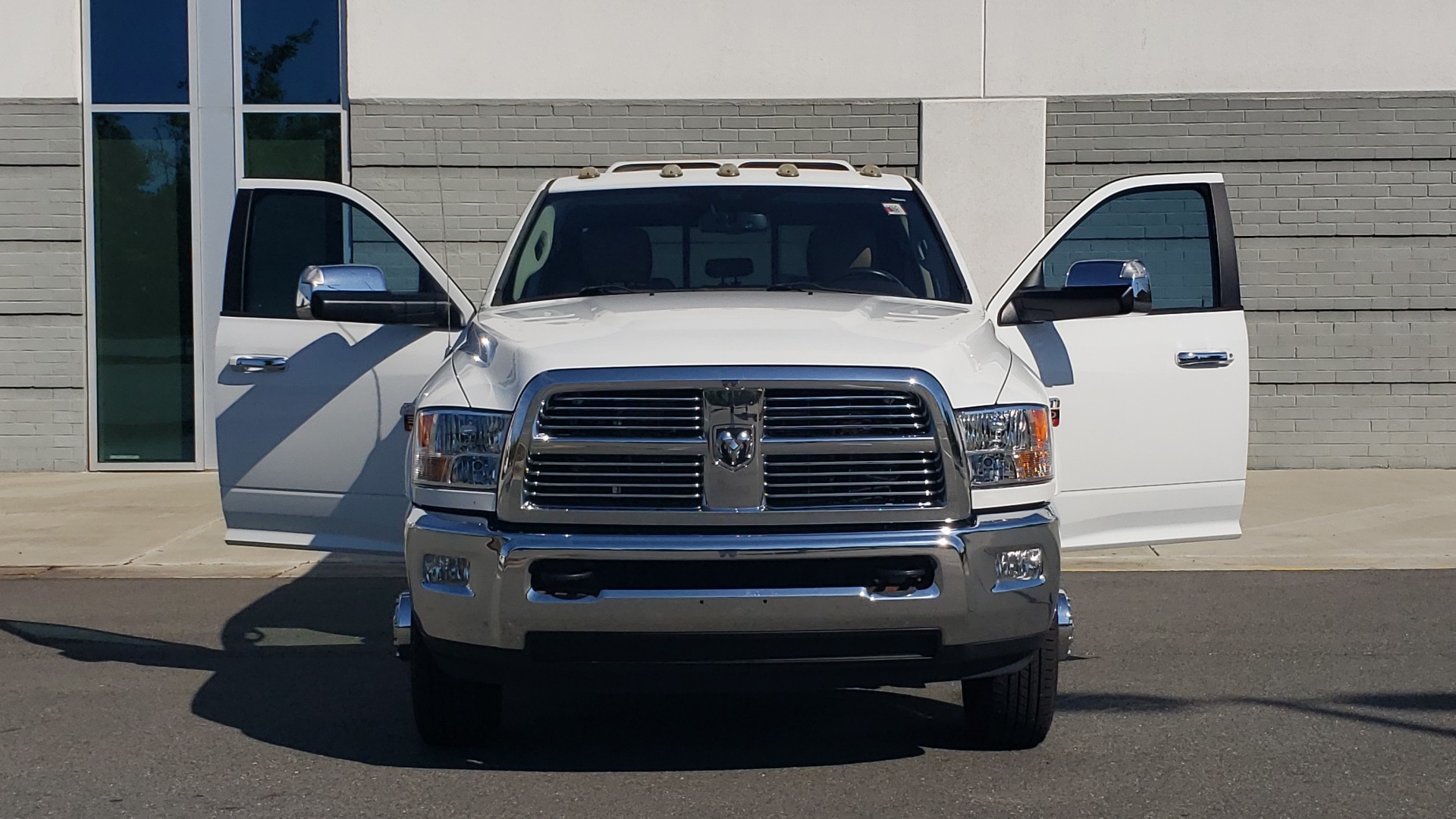 Used 2012 Ram 3500 LARAMIE 4WD CREW CAB / 169IN WB / 6.7L CUMMINS / 6-SPD AUTO for sale Sold at Formula Imports in Charlotte NC 28227 16