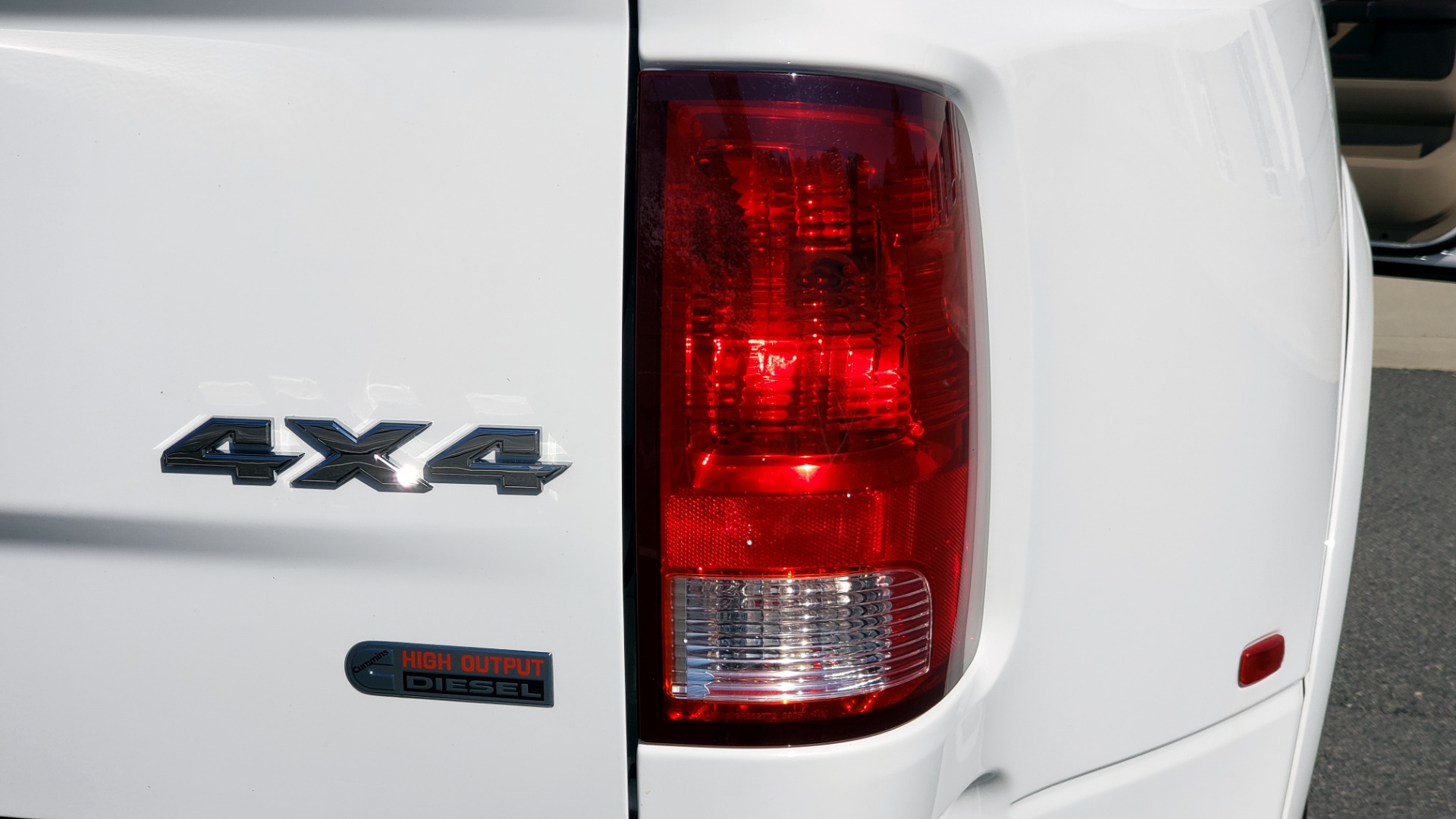 Used 2012 Ram 3500 LARAMIE 4WD CREW CAB / 169IN WB / 6.7L CUMMINS / 6-SPD AUTO for sale Sold at Formula Imports in Charlotte NC 28227 24
