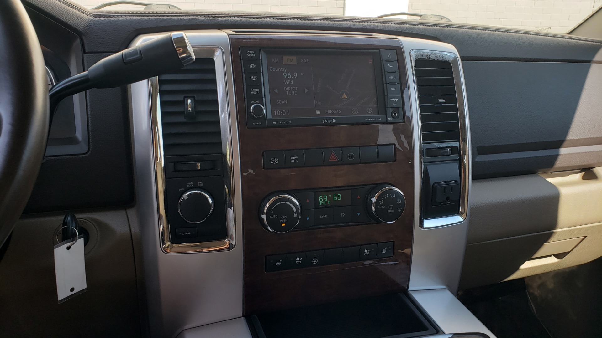 Used 2012 Ram 3500 LARAMIE 4WD CREW CAB / 169IN WB / 6.7L CUMMINS / 6-SPD AUTO for sale Sold at Formula Imports in Charlotte NC 28227 42