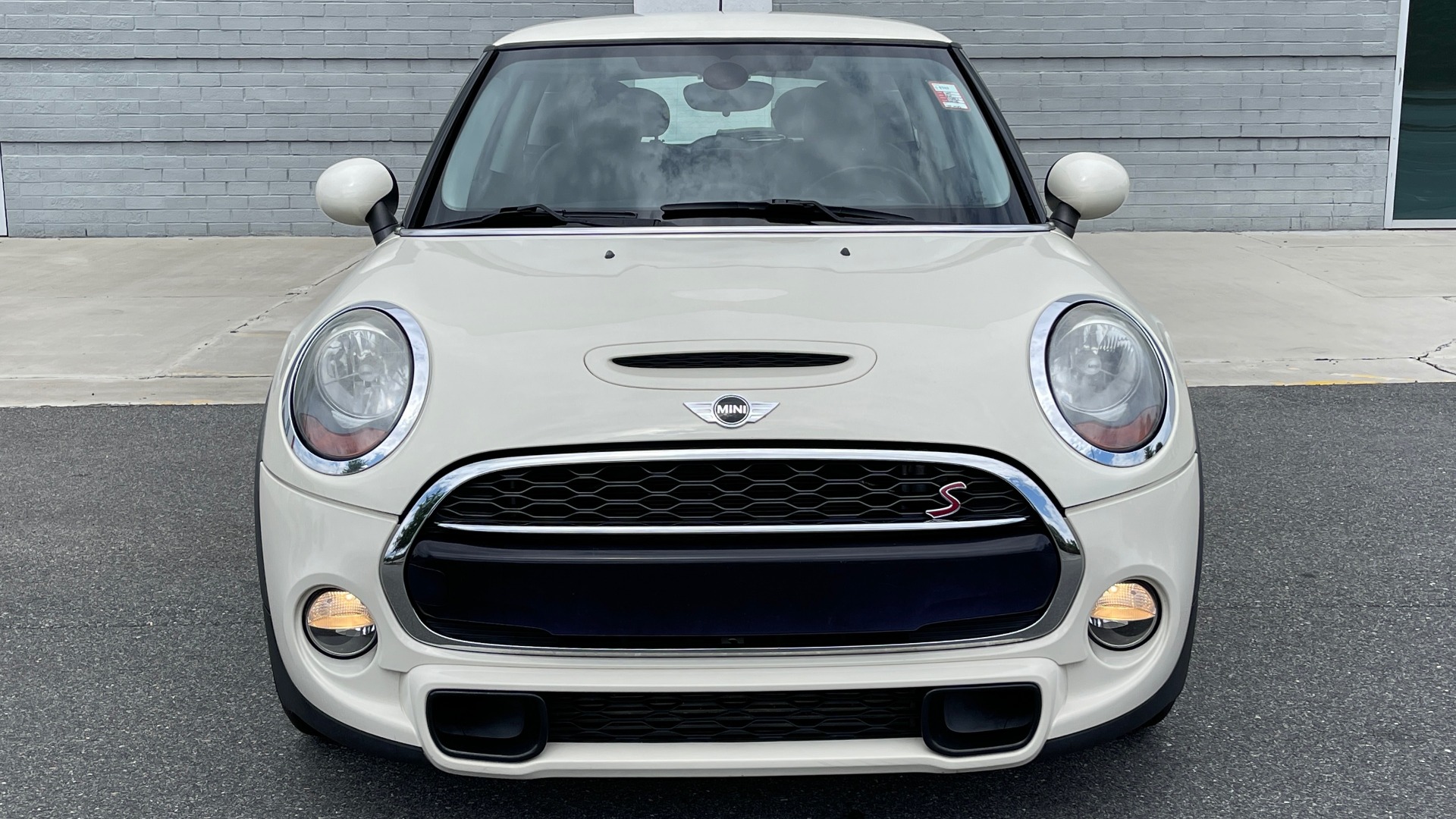 Used 2015 MINI COOPER HARDTOP S 2DR / 2.0L TURBO / FWD / 6-SPD MANUAL for sale Sold at Formula Imports in Charlotte NC 28227 10