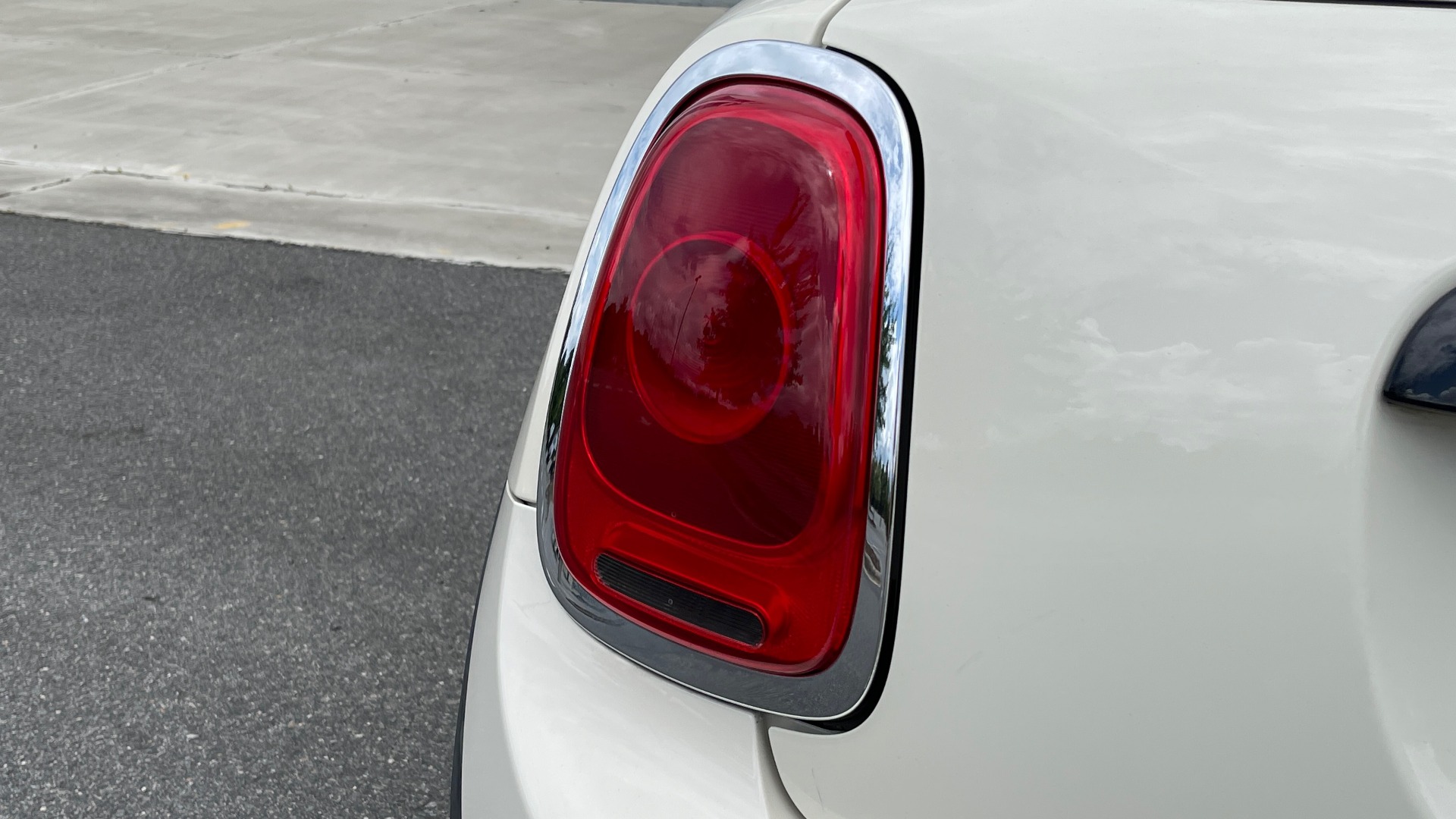 Used 2015 MINI COOPER HARDTOP S 2DR / 2.0L TURBO / FWD / 6-SPD MANUAL for sale Sold at Formula Imports in Charlotte NC 28227 16
