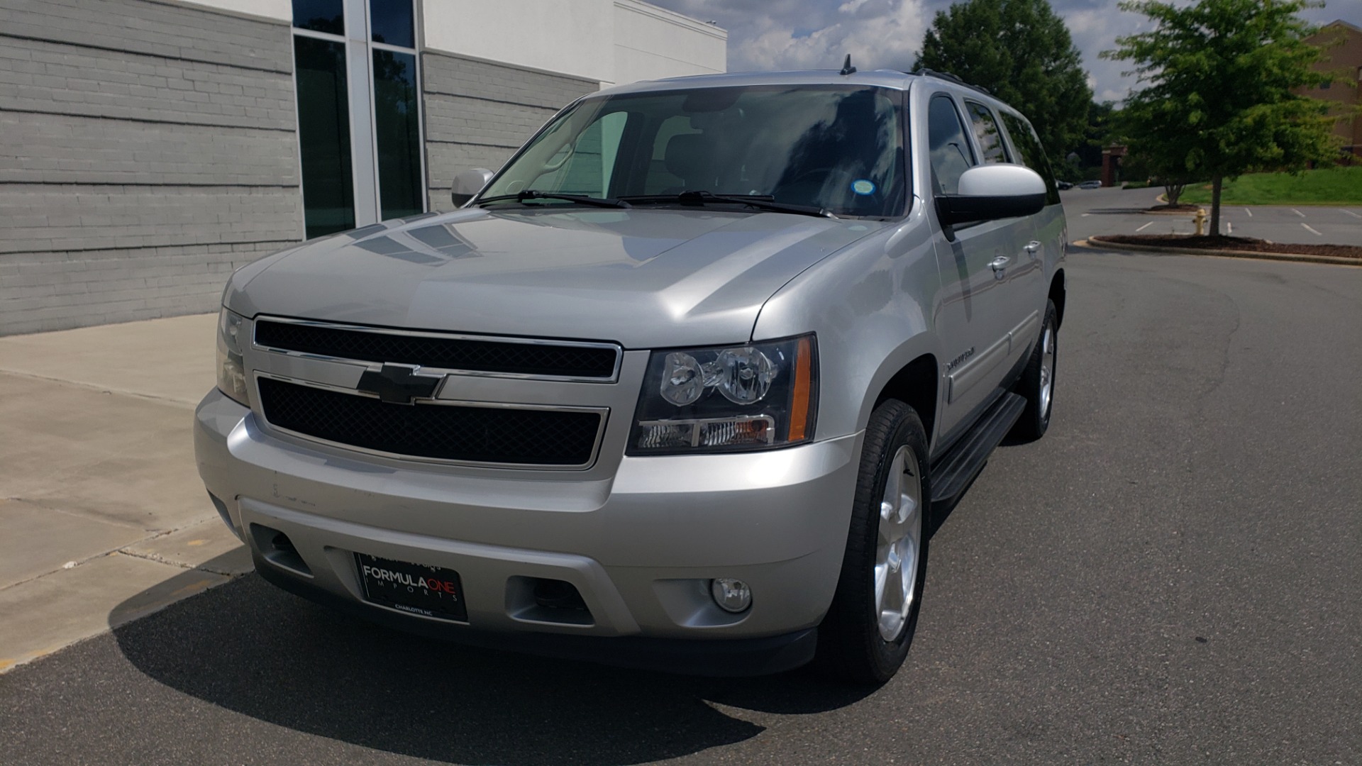 Used 2012 Chevrolet SUBURBAN LTZ 4WD / NAV / SUNROOF / BOSE / ENTERTAINMENT / 3-ROWS / REARVIEW for sale Sold at Formula Imports in Charlotte NC 28227 2