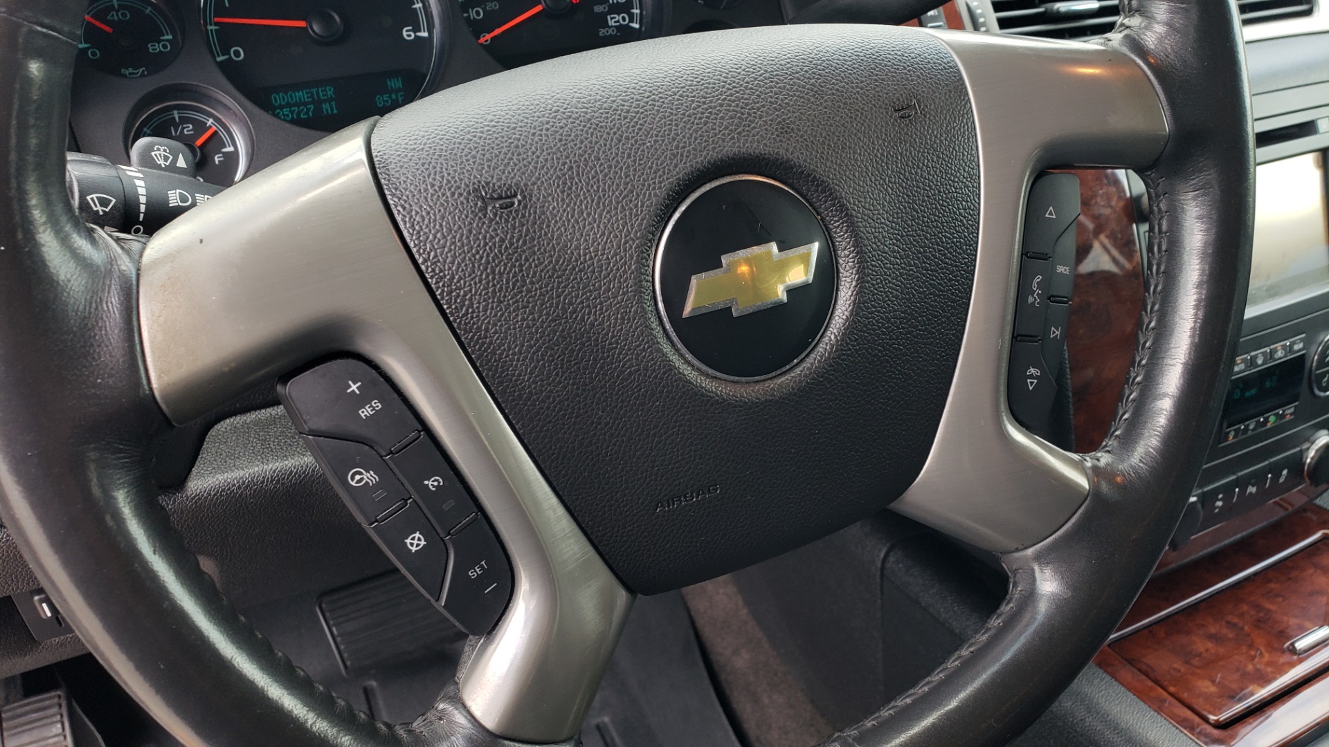 Used 2012 Chevrolet SUBURBAN LTZ 4WD / NAV / SUNROOF / BOSE / ENTERTAINMENT / 3-ROWS / REARVIEW for sale Sold at Formula Imports in Charlotte NC 28227 33