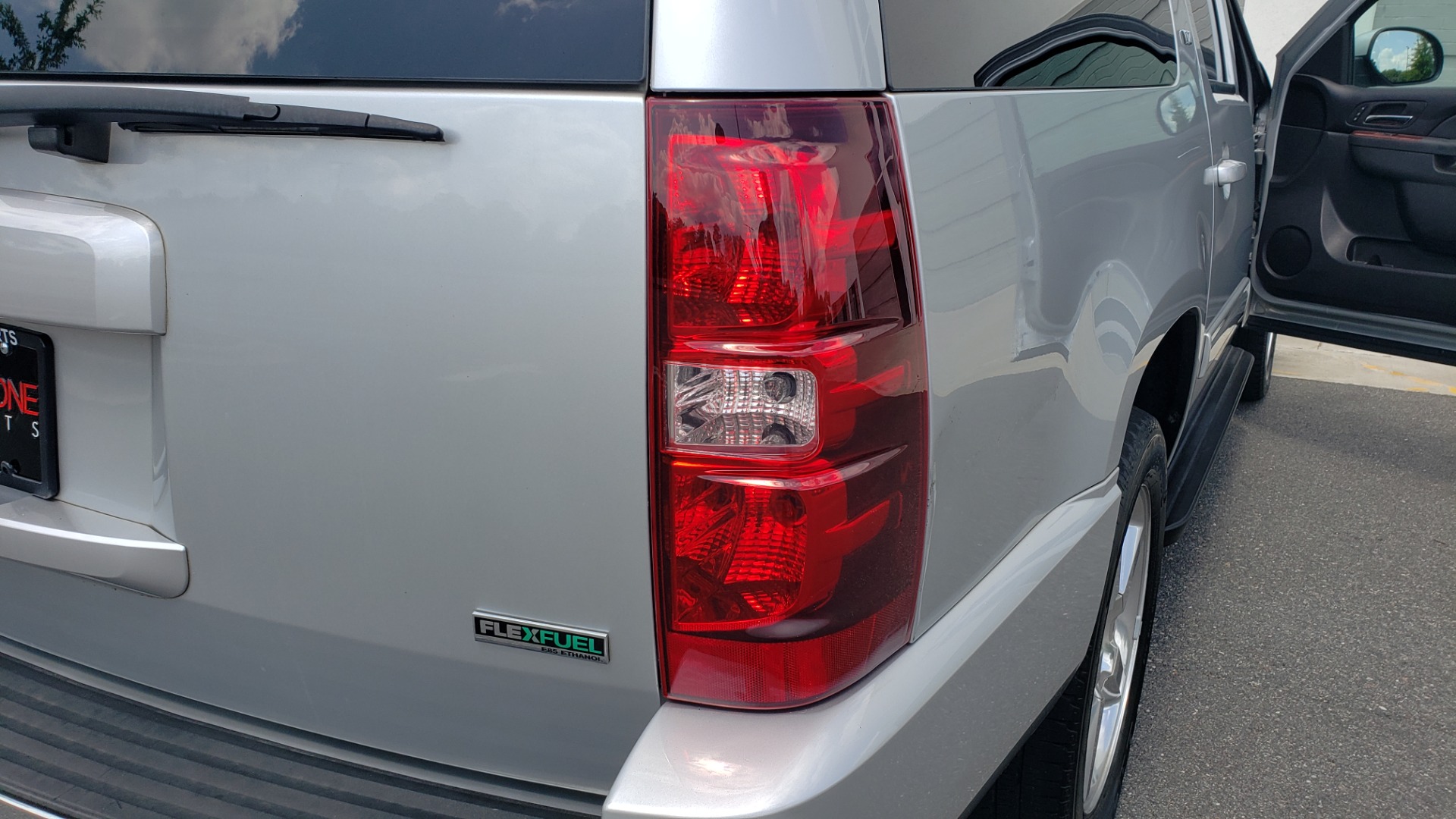 Used 2012 Chevrolet SUBURBAN LTZ 4WD / NAV / SUNROOF / BOSE / ENTERTAINMENT / 3-ROWS / REARVIEW for sale Sold at Formula Imports in Charlotte NC 28227 37