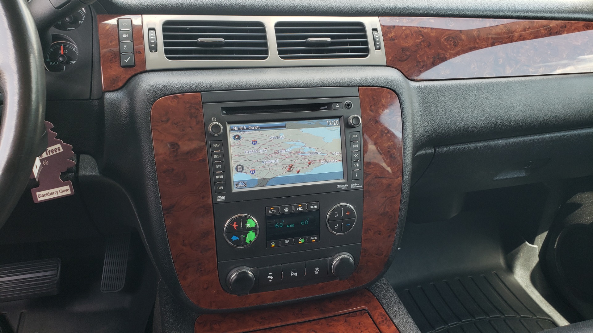 Used 2012 Chevrolet SUBURBAN LTZ 4WD / NAV / SUNROOF / BOSE / ENTERTAINMENT / 3-ROWS / REARVIEW for sale Sold at Formula Imports in Charlotte NC 28227 43
