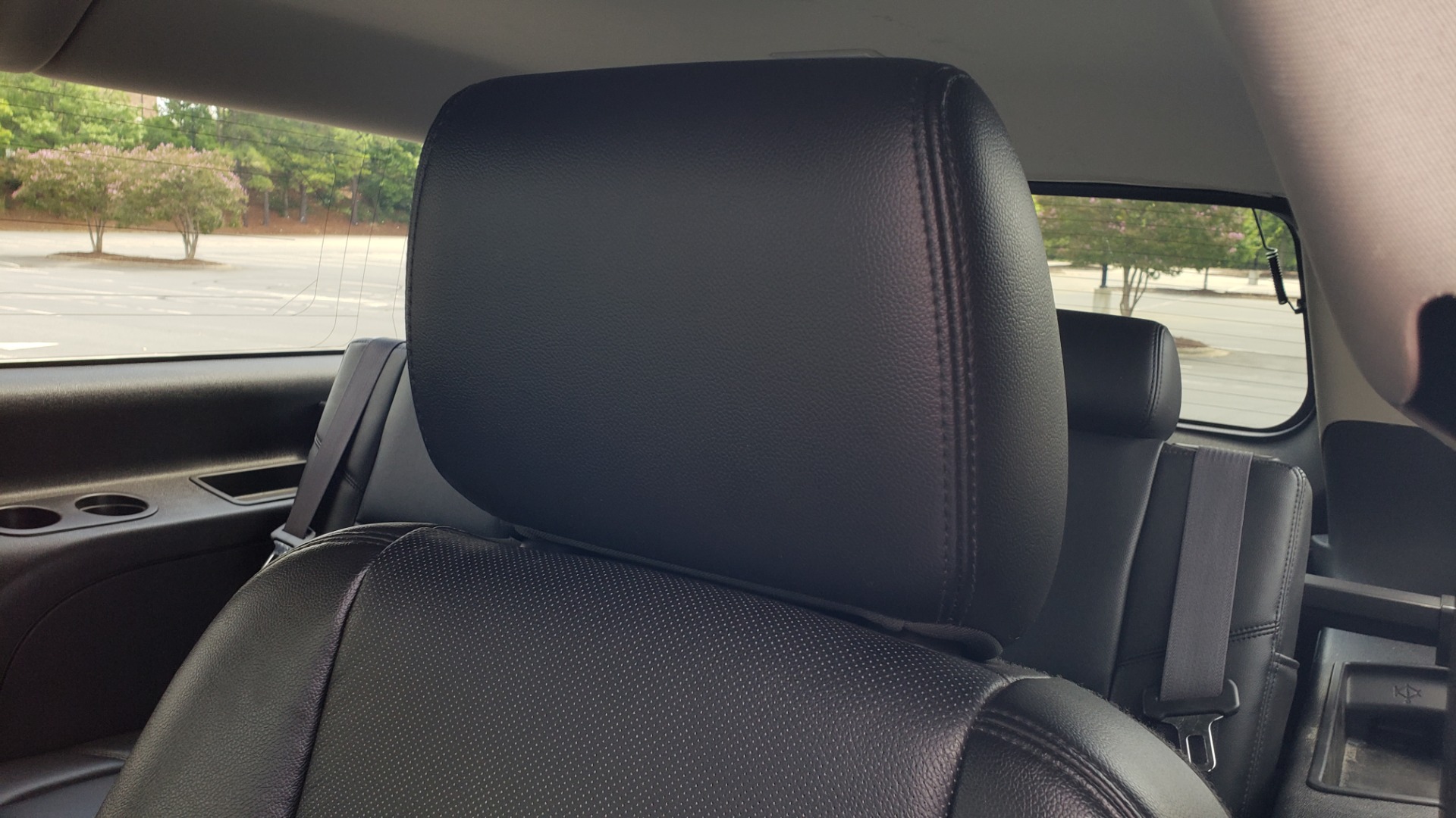 Used 2012 Chevrolet SUBURBAN LTZ 4WD / NAV / SUNROOF / BOSE / ENTERTAINMENT / 3-ROWS / REARVIEW for sale Sold at Formula Imports in Charlotte NC 28227 57