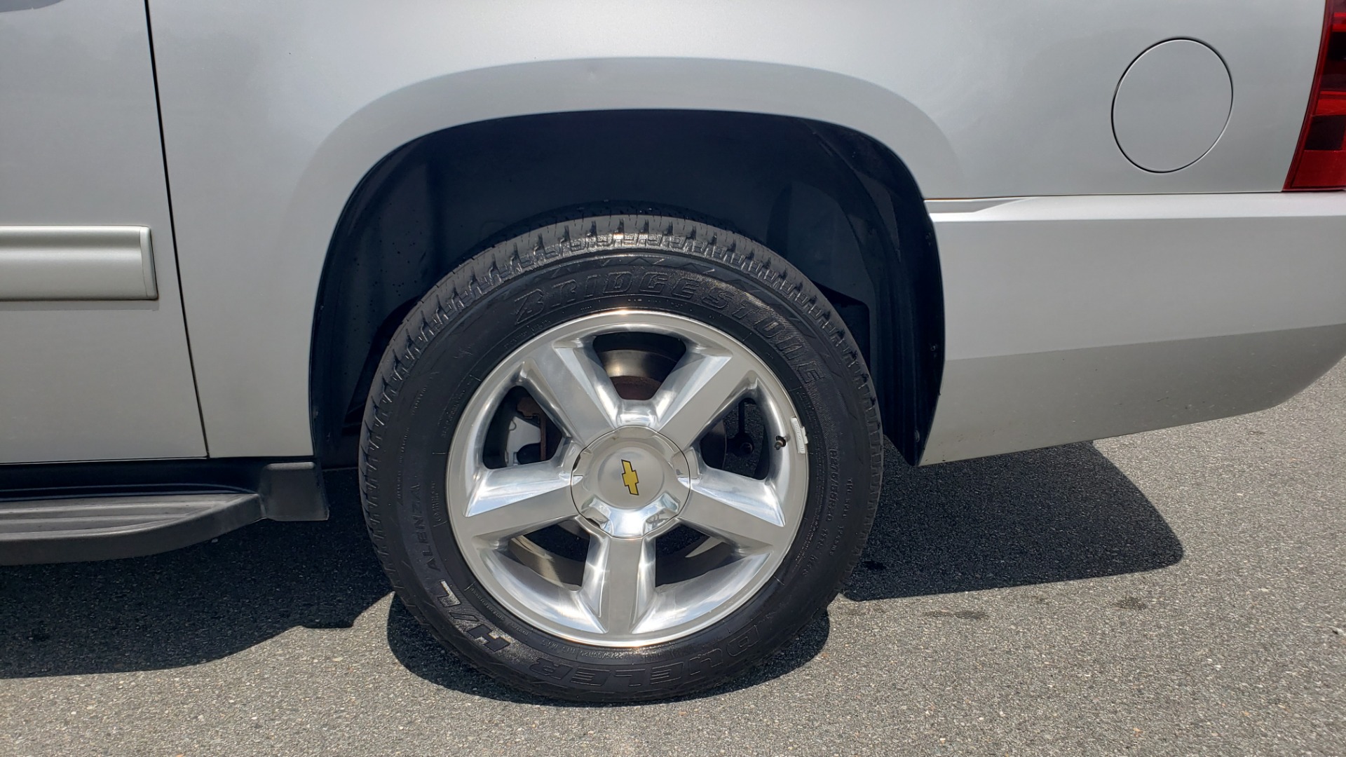 Used 2012 Chevrolet SUBURBAN LTZ 4WD / NAV / SUNROOF / BOSE / ENTERTAINMENT / 3-ROWS / REARVIEW for sale Sold at Formula Imports in Charlotte NC 28227 9