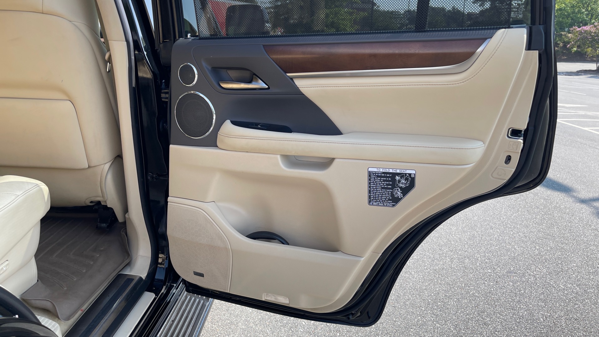 Used 2017 Lexus LX 570 LUXURY / 5.7L V8 / NAV / SUNROOF / 3-ROW / DVD / REARVIEW for sale Sold at Formula Imports in Charlotte NC 28227 64