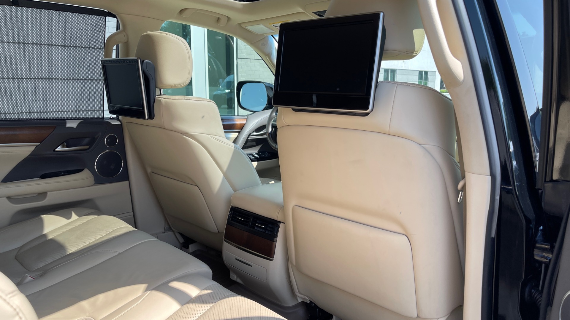 Used 2017 Lexus LX 570 LUXURY / 5.7L V8 / NAV / SUNROOF / 3-ROW / DVD / REARVIEW for sale Sold at Formula Imports in Charlotte NC 28227 67