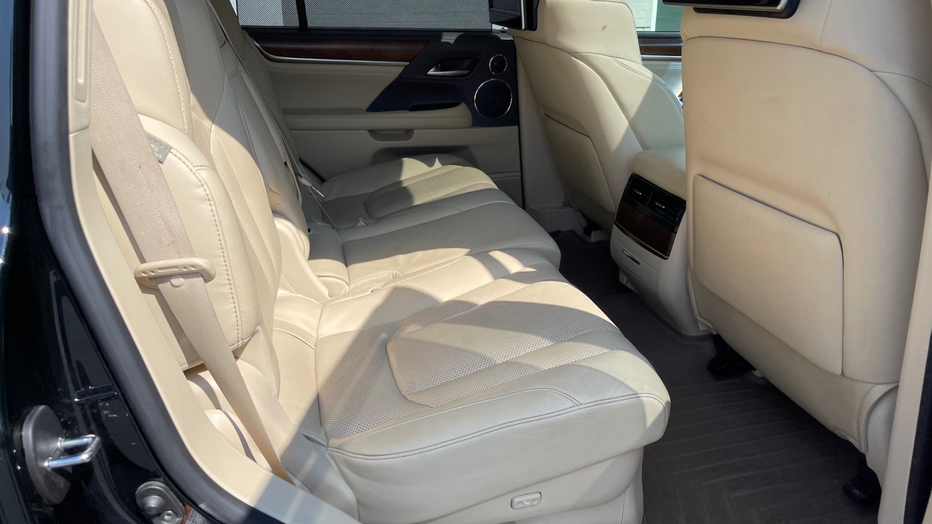 Used 2017 Lexus LX 570 LUXURY / 5.7L V8 / NAV / SUNROOF / 3-ROW / DVD / REARVIEW for sale Sold at Formula Imports in Charlotte NC 28227 68