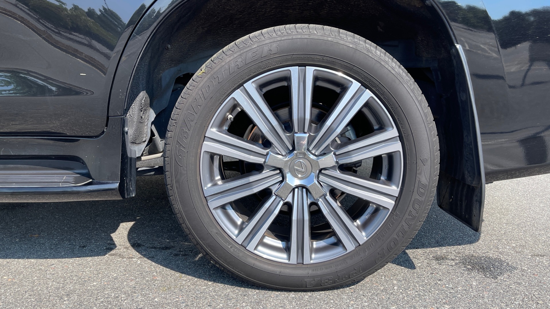 Used 2017 Lexus LX 570 LUXURY / 5.7L V8 / NAV / SUNROOF / 3-ROW / DVD / REARVIEW for sale Sold at Formula Imports in Charlotte NC 28227 76