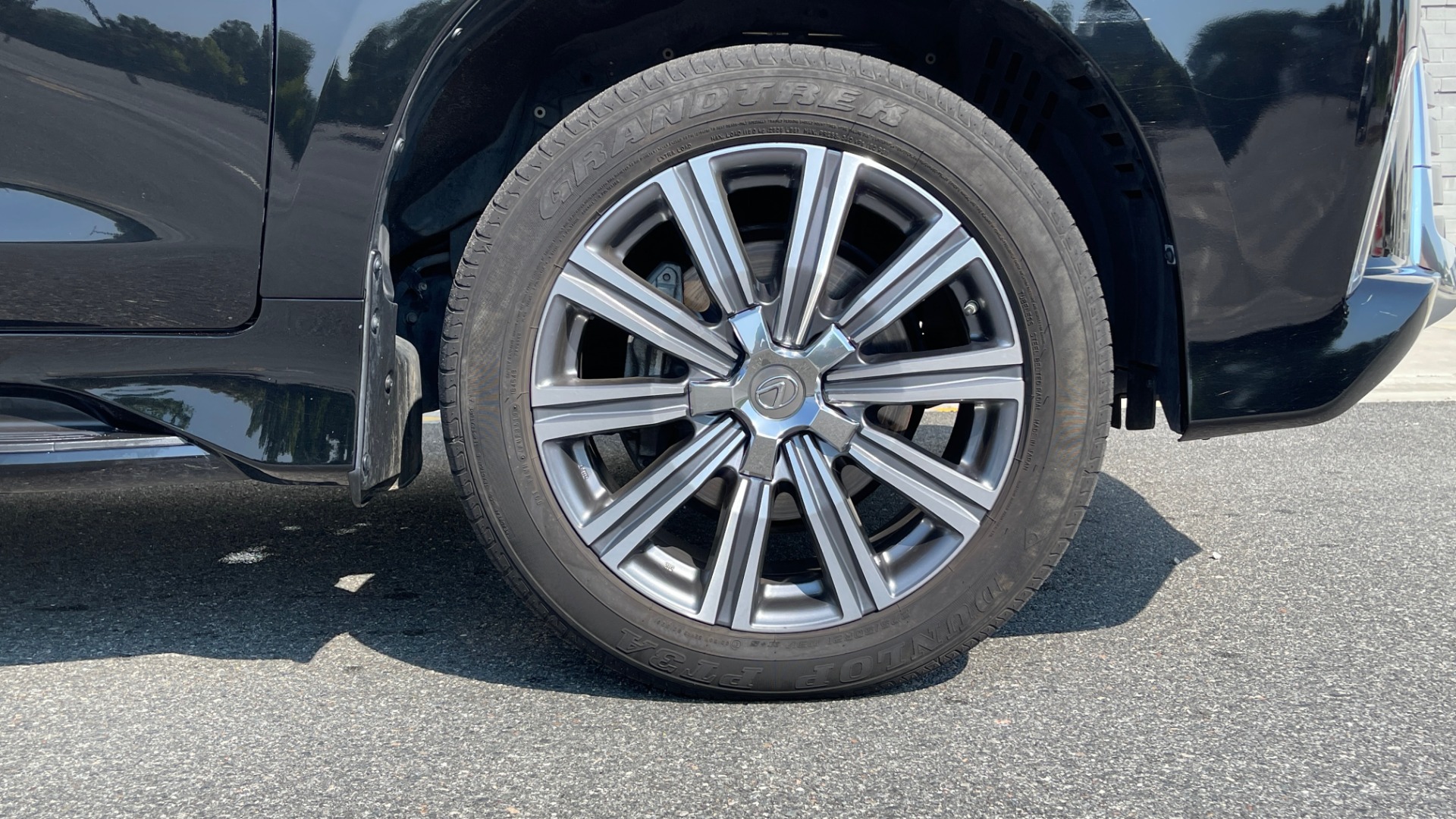 Used 2017 Lexus LX 570 LUXURY / 5.7L V8 / NAV / SUNROOF / 3-ROW / DVD / REARVIEW for sale Sold at Formula Imports in Charlotte NC 28227 78