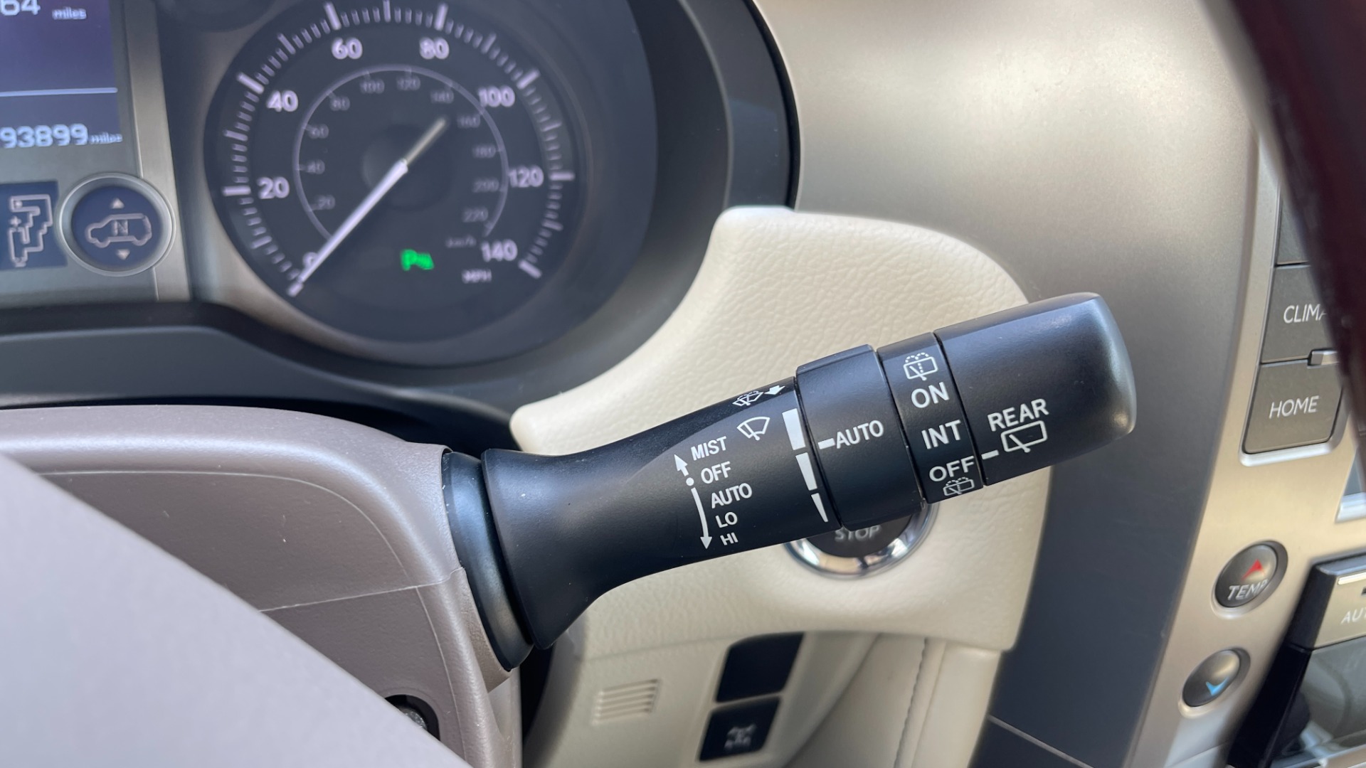 Used 2015 Lexus GX 460 LUXURY / 4.6L V8 / 4WD / NAV / SUNROOF / 3-ROW / REARVIEW for sale Sold at Formula Imports in Charlotte NC 28227 29