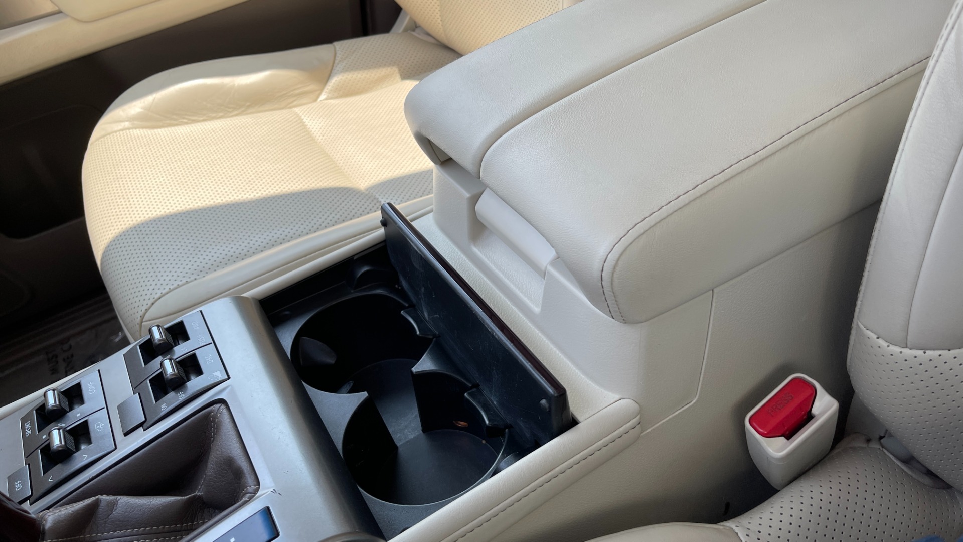 Used 2015 Lexus GX 460 LUXURY / 4.6L V8 / 4WD / NAV / SUNROOF / 3-ROW / REARVIEW for sale Sold at Formula Imports in Charlotte NC 28227 35