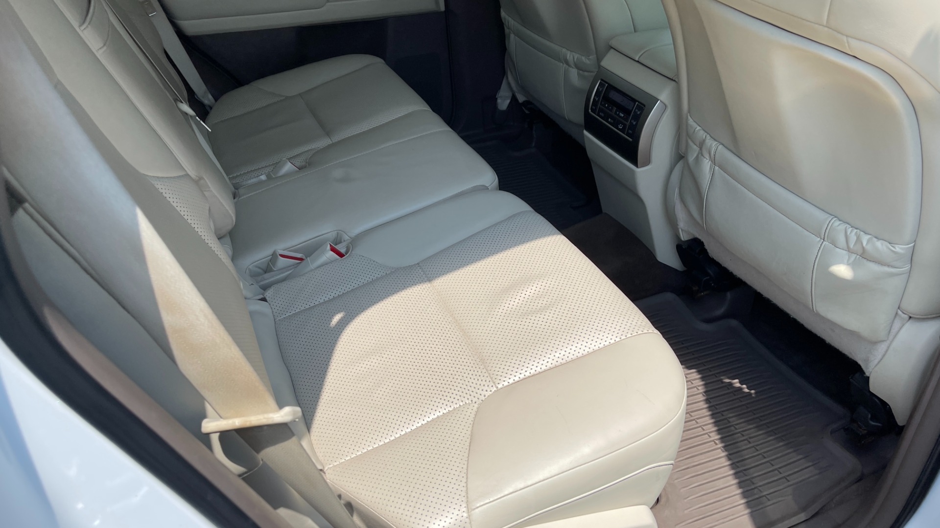 Used 2015 Lexus GX 460 LUXURY / 4.6L V8 / 4WD / NAV / SUNROOF / 3-ROW / REARVIEW for sale Sold at Formula Imports in Charlotte NC 28227 50