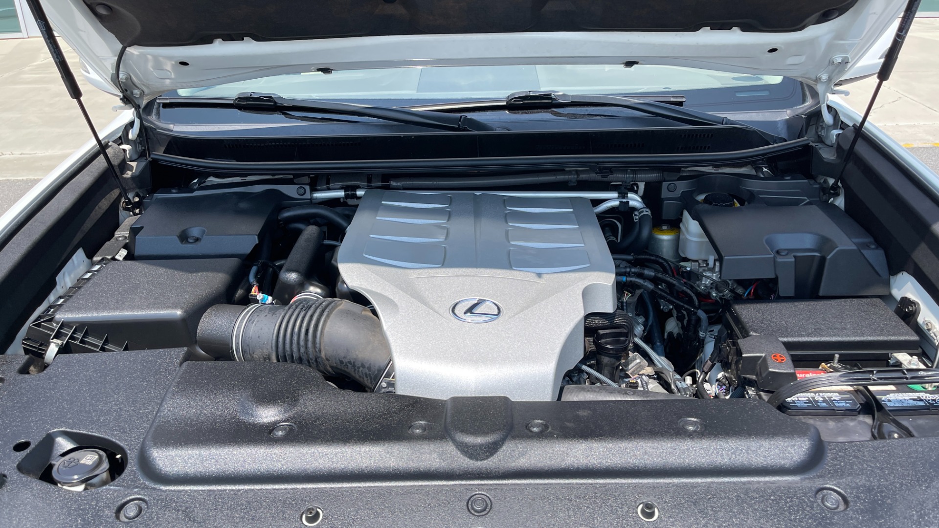 Used 2015 Lexus GX 460 LUXURY / 4.6L V8 / 4WD / NAV / SUNROOF / 3-ROW / REARVIEW for sale Sold at Formula Imports in Charlotte NC 28227 7