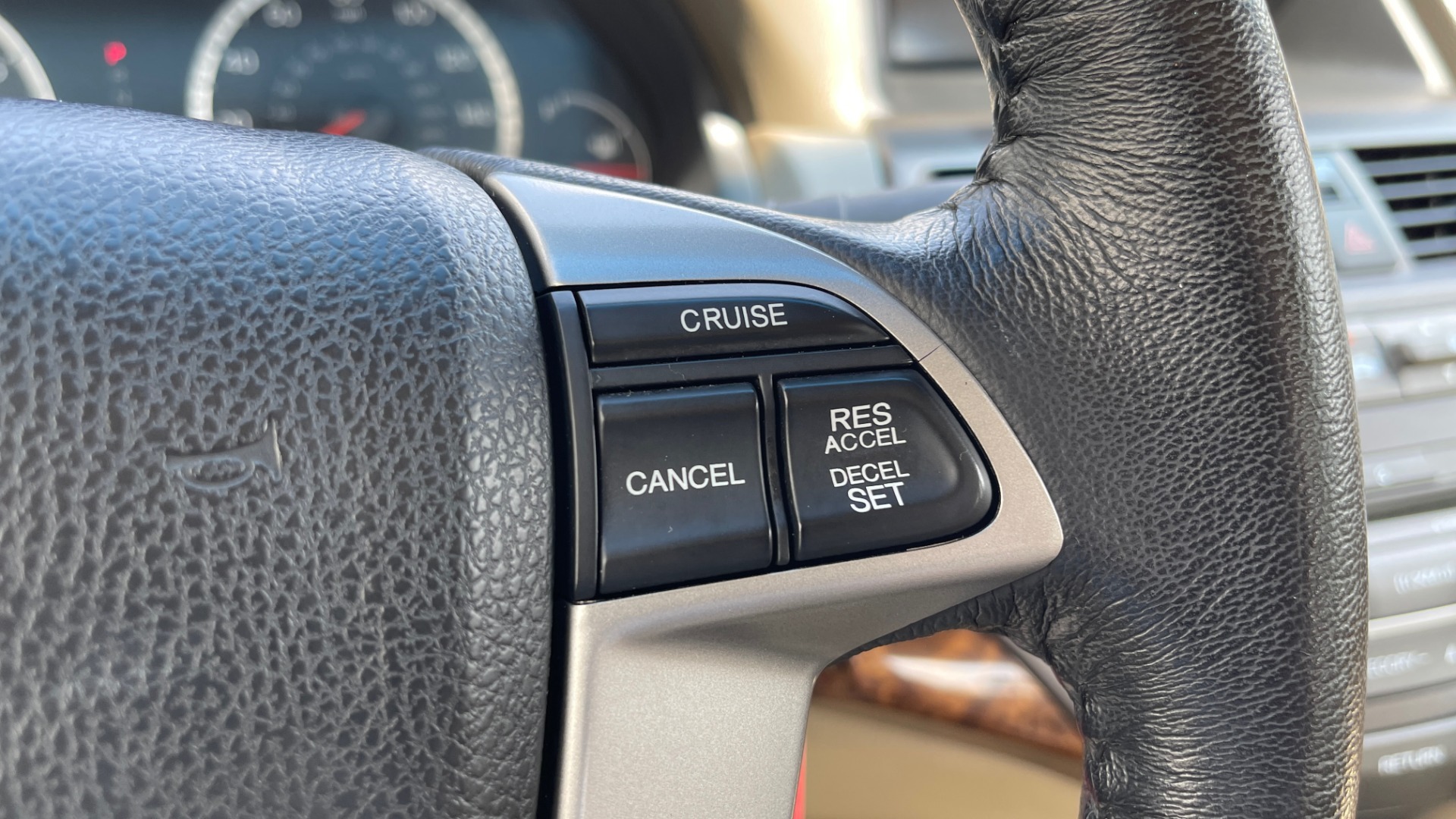 Used 2009 Honda ACCORD EX-L 4DR / 2.4L / AUTO / SUNROOF / ANC / DUAL-ZONE AUTO A/C for sale Sold at Formula Imports in Charlotte NC 28227 28