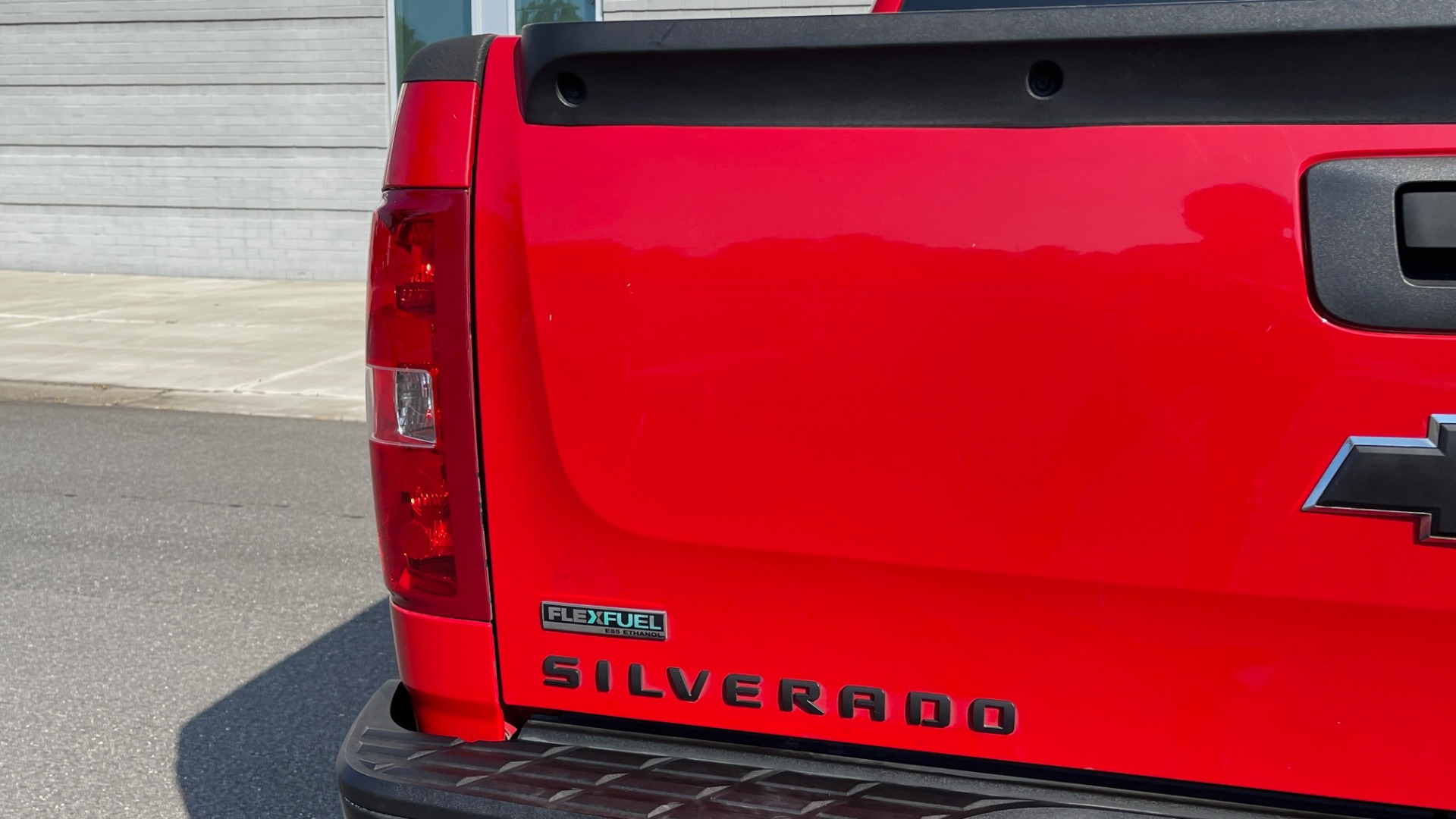 Used 2010 Chevrolet SILVERADO 1500 LT EXT CAB / 2WD / 5.3L V8 / AUTO / POWER PACK PLUS / TOWING for sale Sold at Formula Imports in Charlotte NC 28227 19