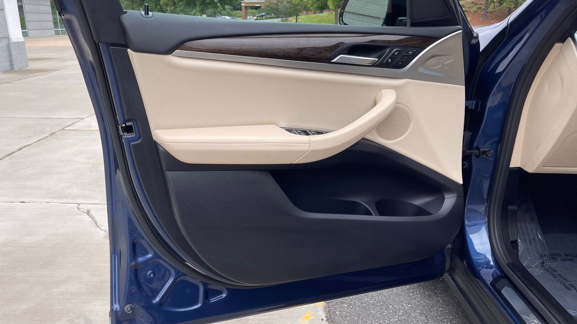 Used 2019 BMW X3 SDRIVE30I / NAV / PANO-ROOF / DRVR ASST / 19IN WHEELS / REARVIEW for sale Sold at Formula Imports in Charlotte NC 28227 23