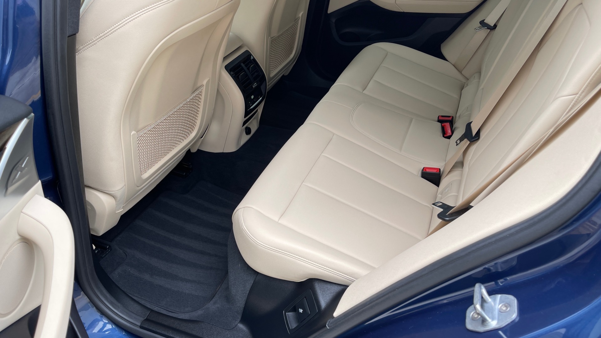 Used 2019 BMW X3 SDRIVE30I / NAV / PANO-ROOF / DRVR ASST / 19IN WHEELS / REARVIEW for sale Sold at Formula Imports in Charlotte NC 28227 45