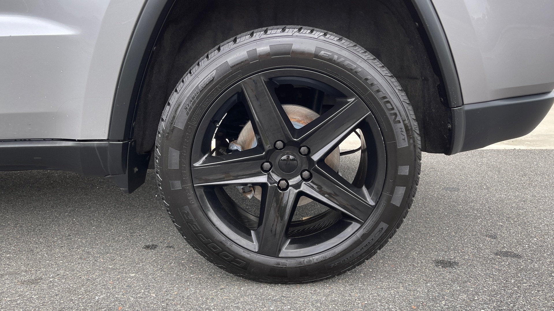 Used 2017 Jeep GRAND CHEROKEE LAREDO E 4X4 / KEYLESS-GO / 8.4IN TOUCH SCREEN / REARVIEW for sale Sold at Formula Imports in Charlotte NC 28227 58