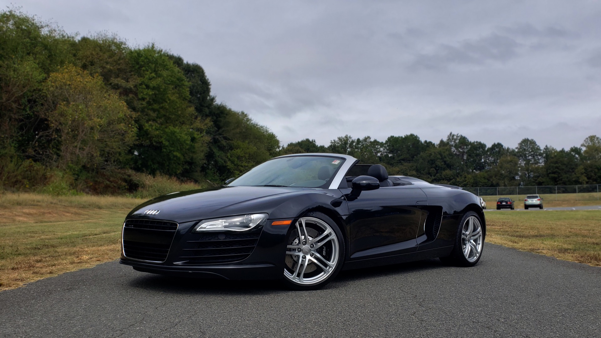 Used 2011 Audi R8 4.2L SPYDER QUATTRO / NAV / 19 IN WHEELS / LOW MILES for sale Sold at Formula Imports in Charlotte NC 28227 2