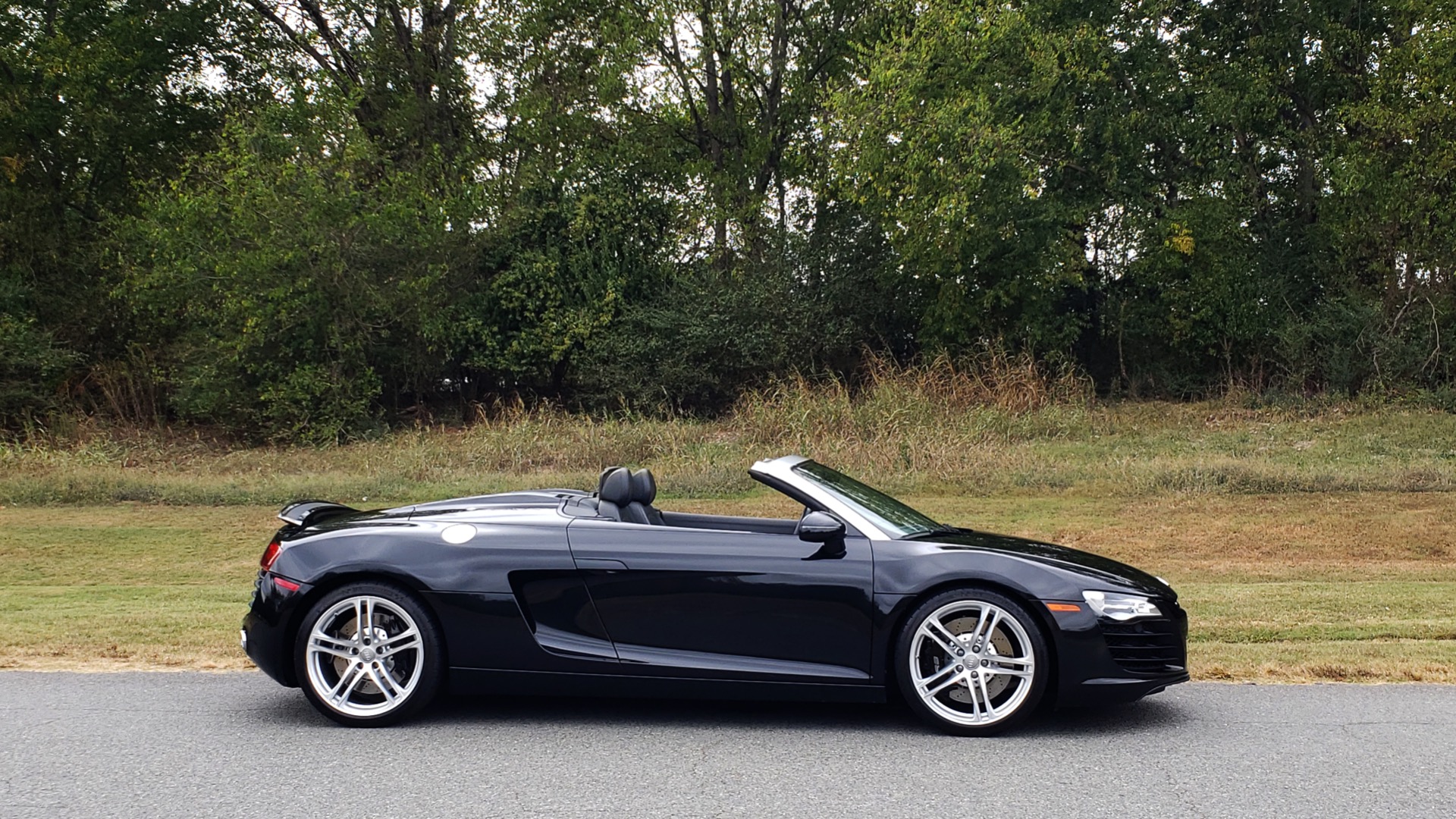 Used 2011 Audi R8 4.2L SPYDER QUATTRO / NAV / 19 IN WHEELS / LOW MILES for sale Sold at Formula Imports in Charlotte NC 28227 20