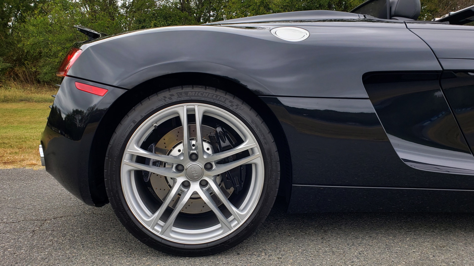 Used 2011 Audi R8 4.2L SPYDER QUATTRO / NAV / 19 IN WHEELS / LOW MILES for sale Sold at Formula Imports in Charlotte NC 28227 23