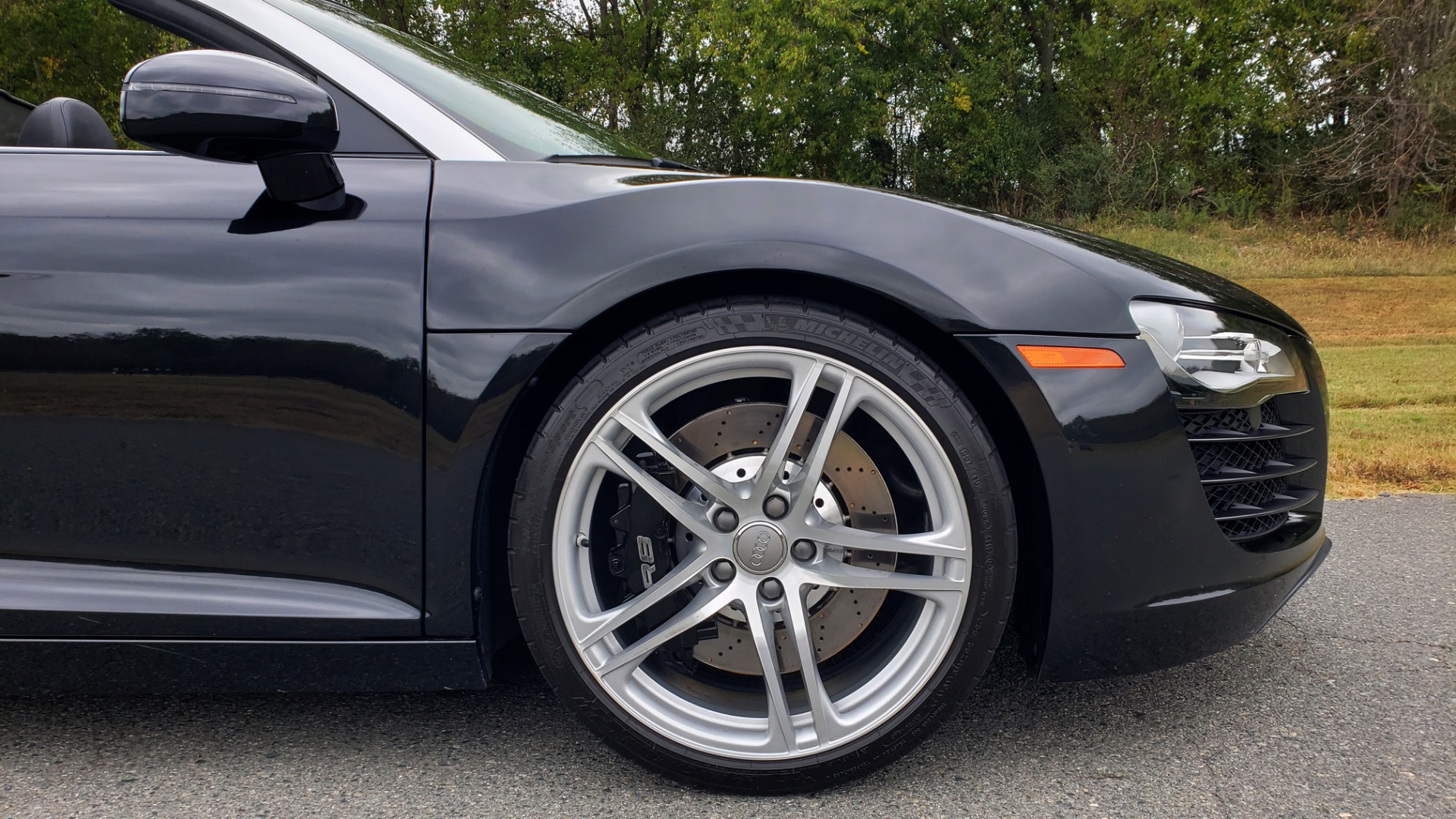 Used 2011 Audi R8 4.2L SPYDER QUATTRO / NAV / 19 IN WHEELS / LOW MILES for sale Sold at Formula Imports in Charlotte NC 28227 24