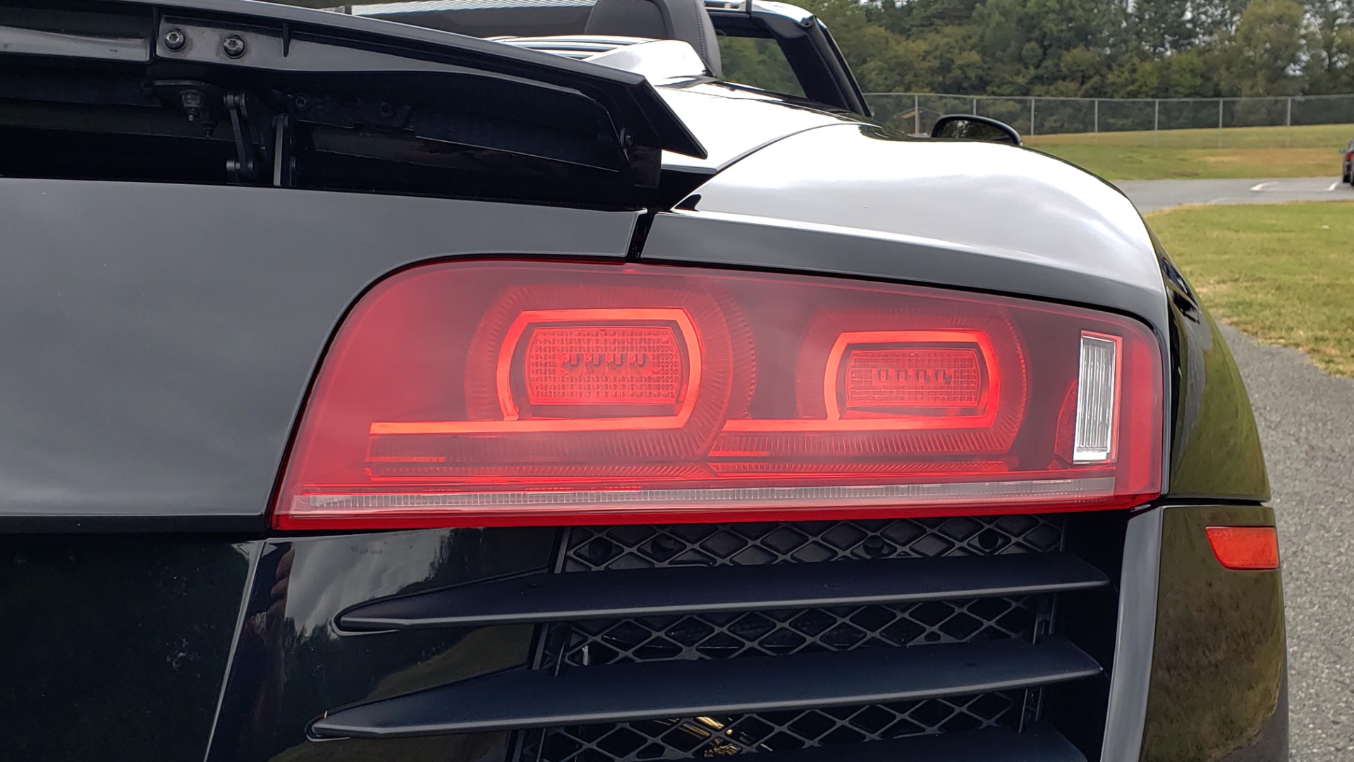 Used 2011 Audi R8 4.2L SPYDER QUATTRO / NAV / 19 IN WHEELS / LOW MILES for sale Sold at Formula Imports in Charlotte NC 28227 32