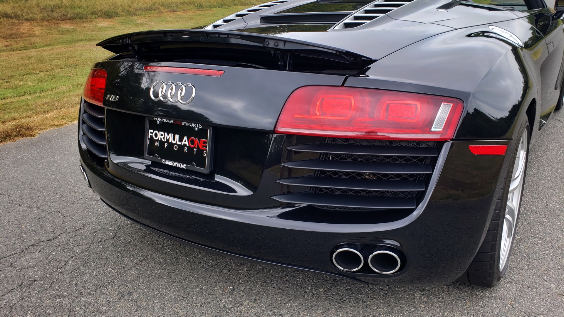 Used 2011 Audi R8 4.2L SPYDER QUATTRO / NAV / 19 IN WHEELS / LOW MILES for sale Sold at Formula Imports in Charlotte NC 28227 33