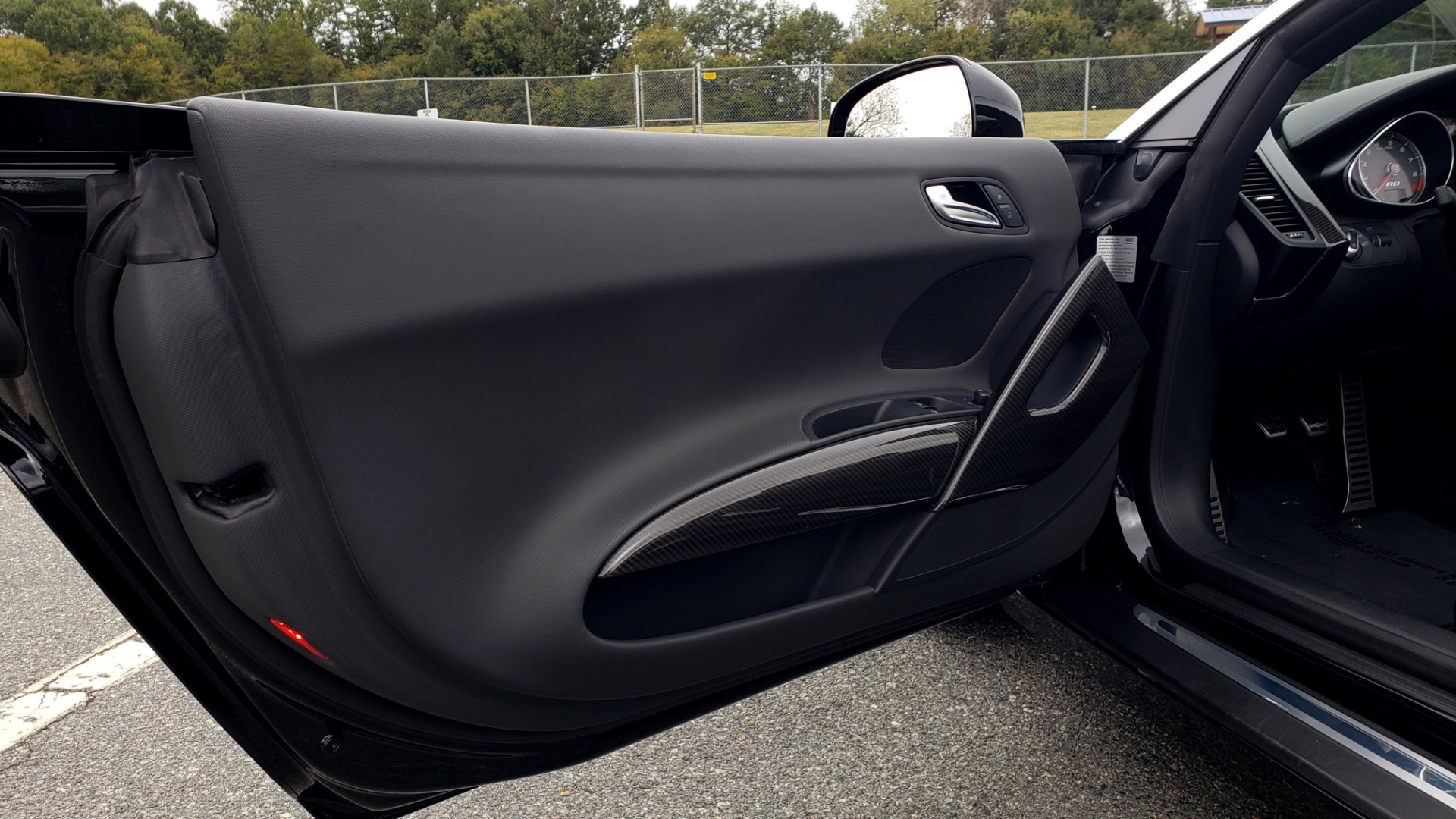 Used 2011 Audi R8 4.2L SPYDER QUATTRO / NAV / 19 IN WHEELS / LOW MILES for sale Sold at Formula Imports in Charlotte NC 28227 34
