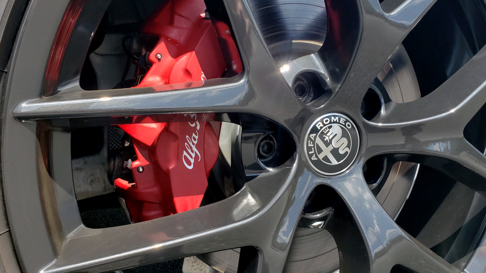 Used 2019 Alfa Romeo STELVIO TI SPORT AWD / 2.0L TURBO / 8-SPD AUTO / DRVR ASST / REARVIEW for sale Sold at Formula Imports in Charlotte NC 28227 14