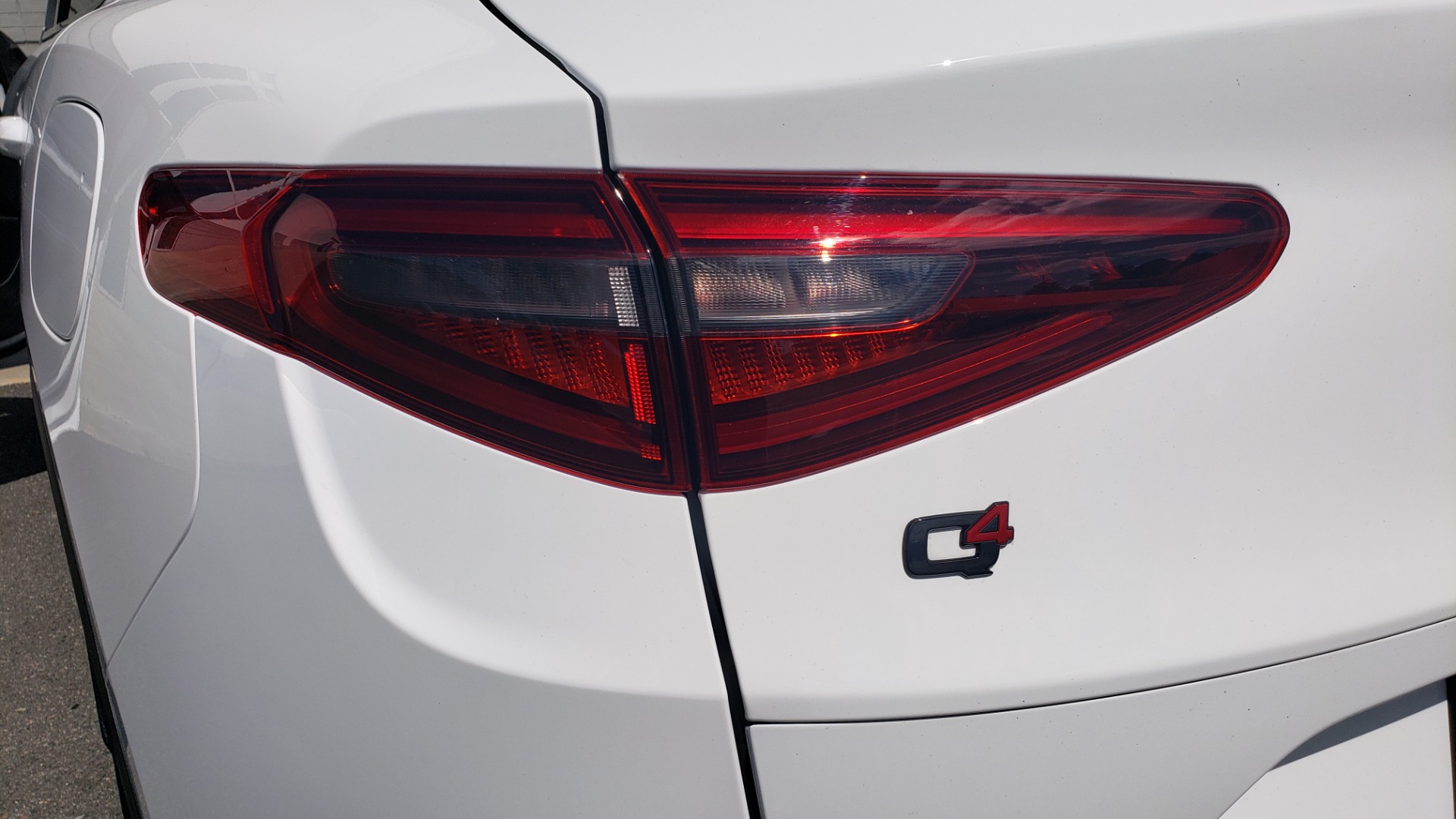 Used 2019 Alfa Romeo STELVIO TI SPORT AWD / 2.0L TURBO / 8-SPD AUTO / DRVR ASST / REARVIEW for sale Sold at Formula Imports in Charlotte NC 28227 33