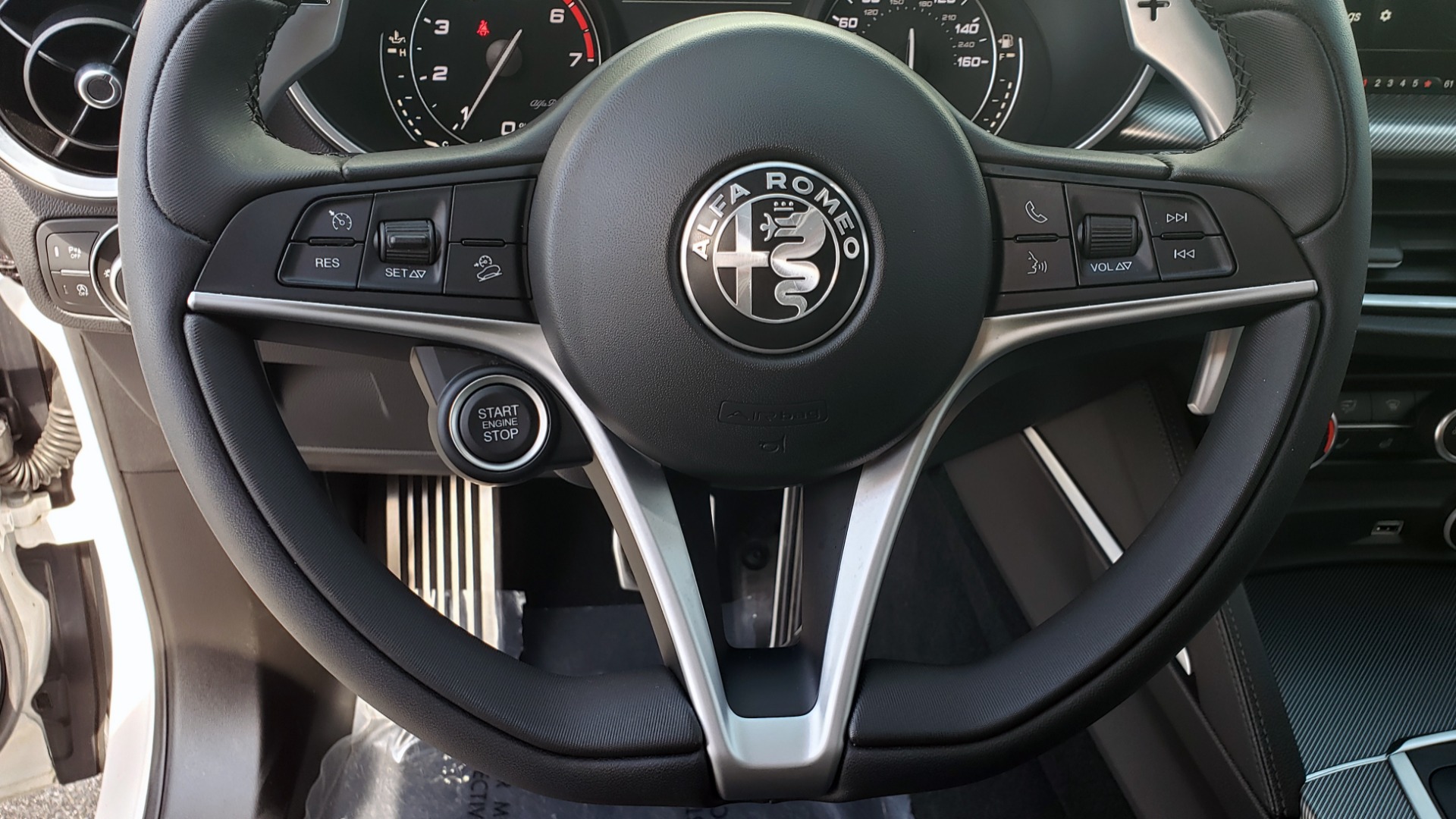 Used 2019 Alfa Romeo STELVIO TI SPORT AWD / 2.0L TURBO / 8-SPD AUTO / DRVR ASST / REARVIEW for sale Sold at Formula Imports in Charlotte NC 28227 43