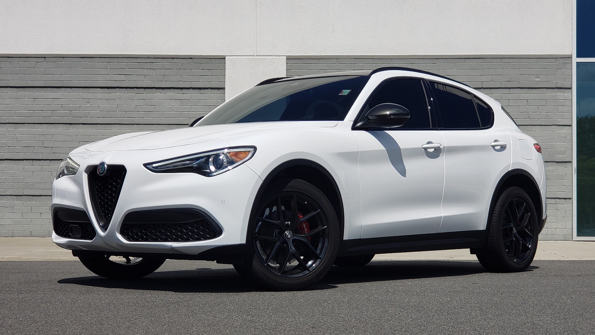 Used 2019 Alfa Romeo STELVIO TI SPORT AWD / 2.0L TURBO / 8-SPD AUTO / DRVR ASST / REARVIEW for sale Sold at Formula Imports in Charlotte NC 28227 5